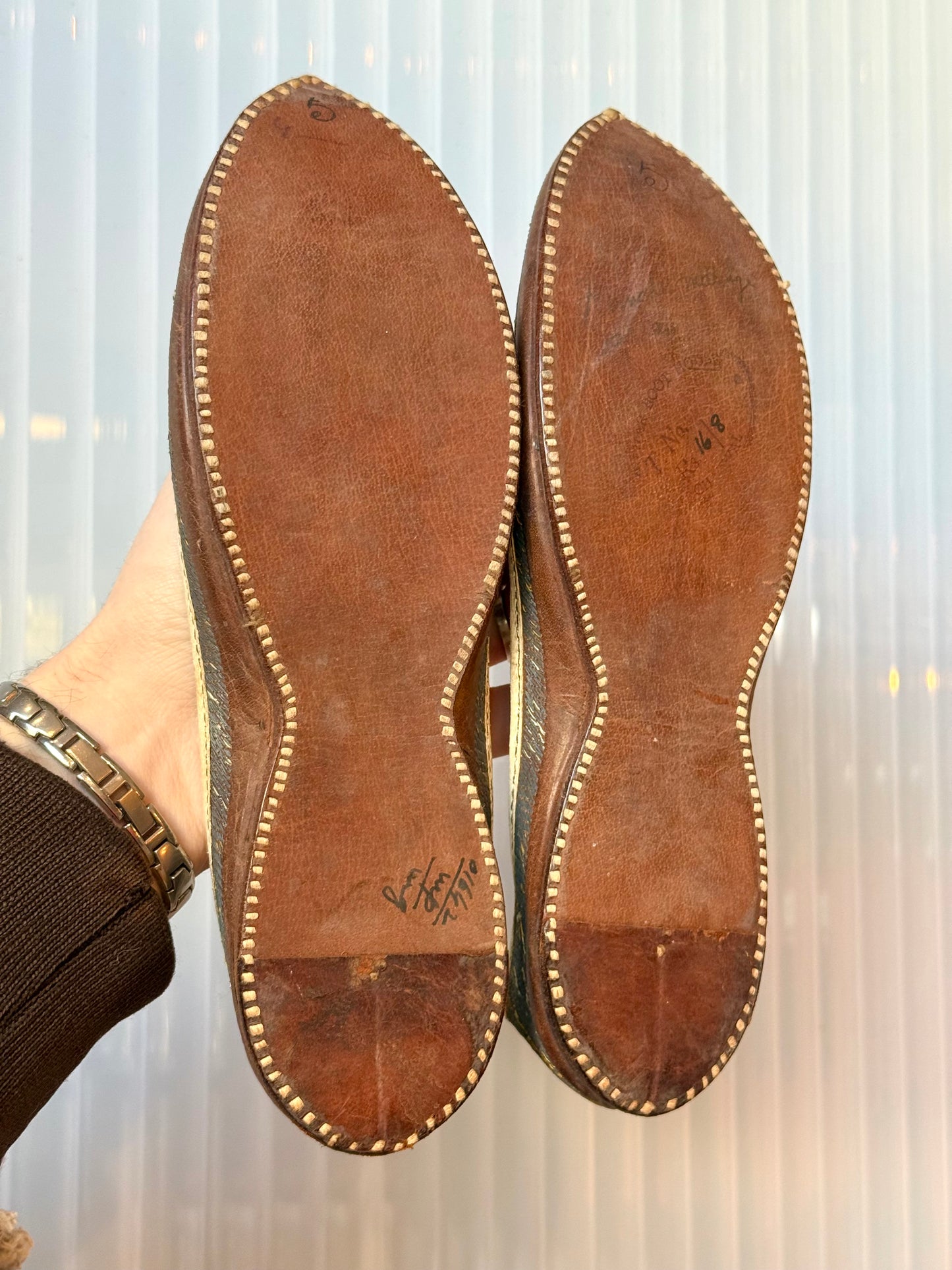 Mughal Ottoman Empire Leather Embroidered Slippers