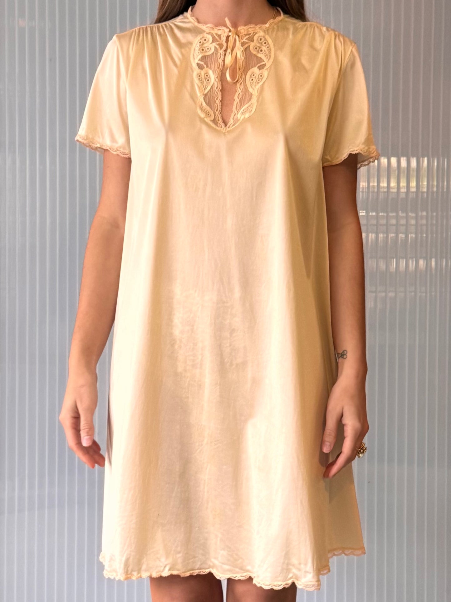 1980s Vanity Fair Cream Nightgown