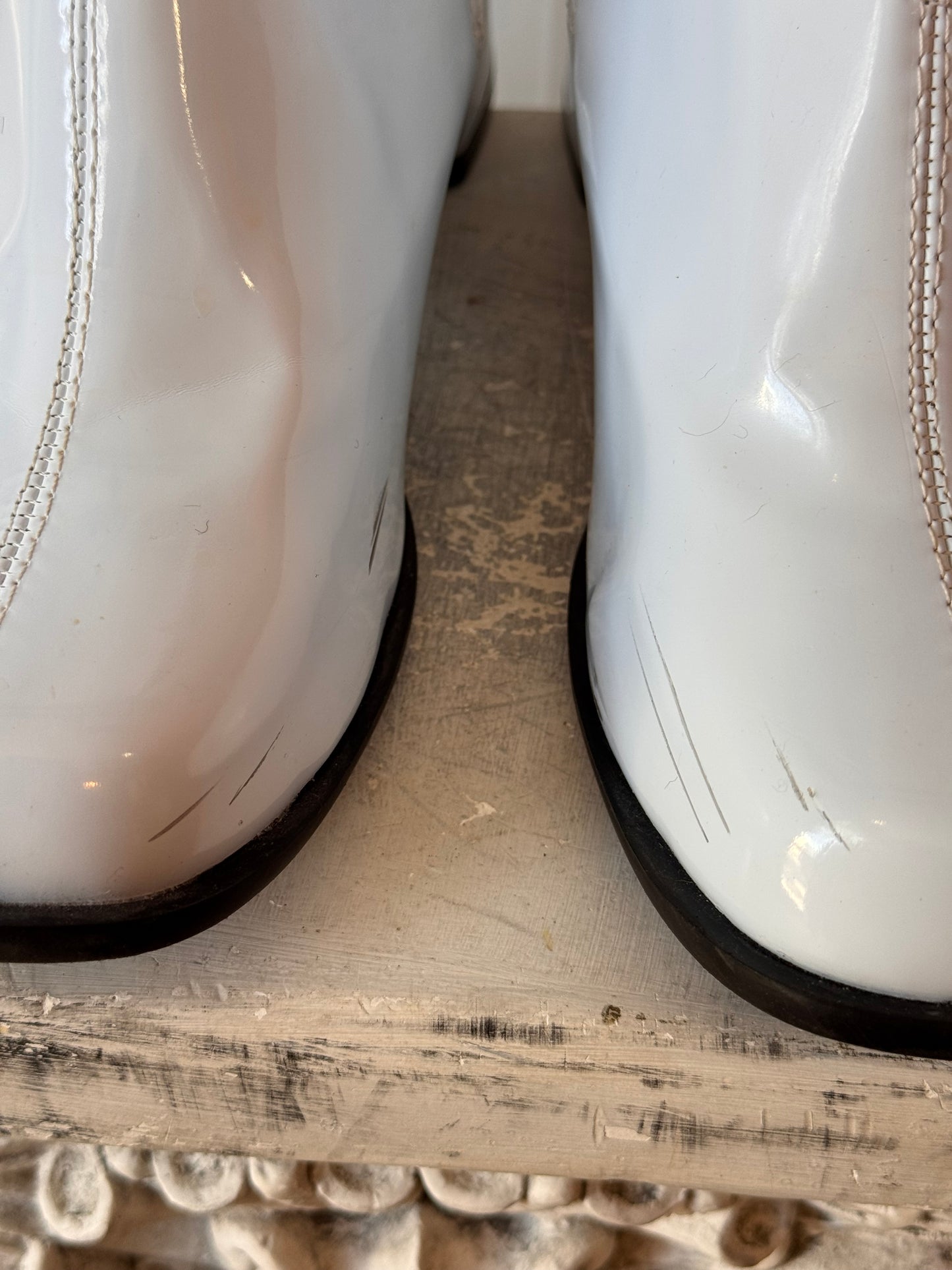 1960s Reproduction White Gogo Boots