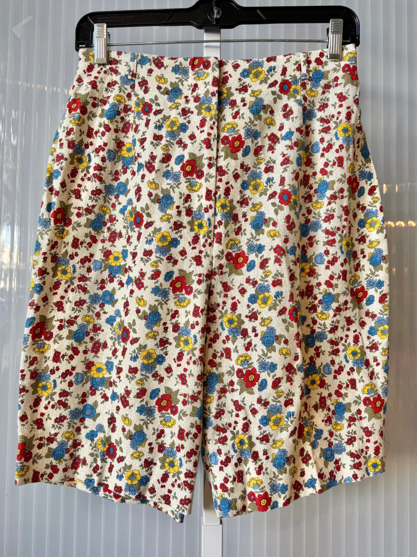 1960s Cream Red & Blue Floral Shorts