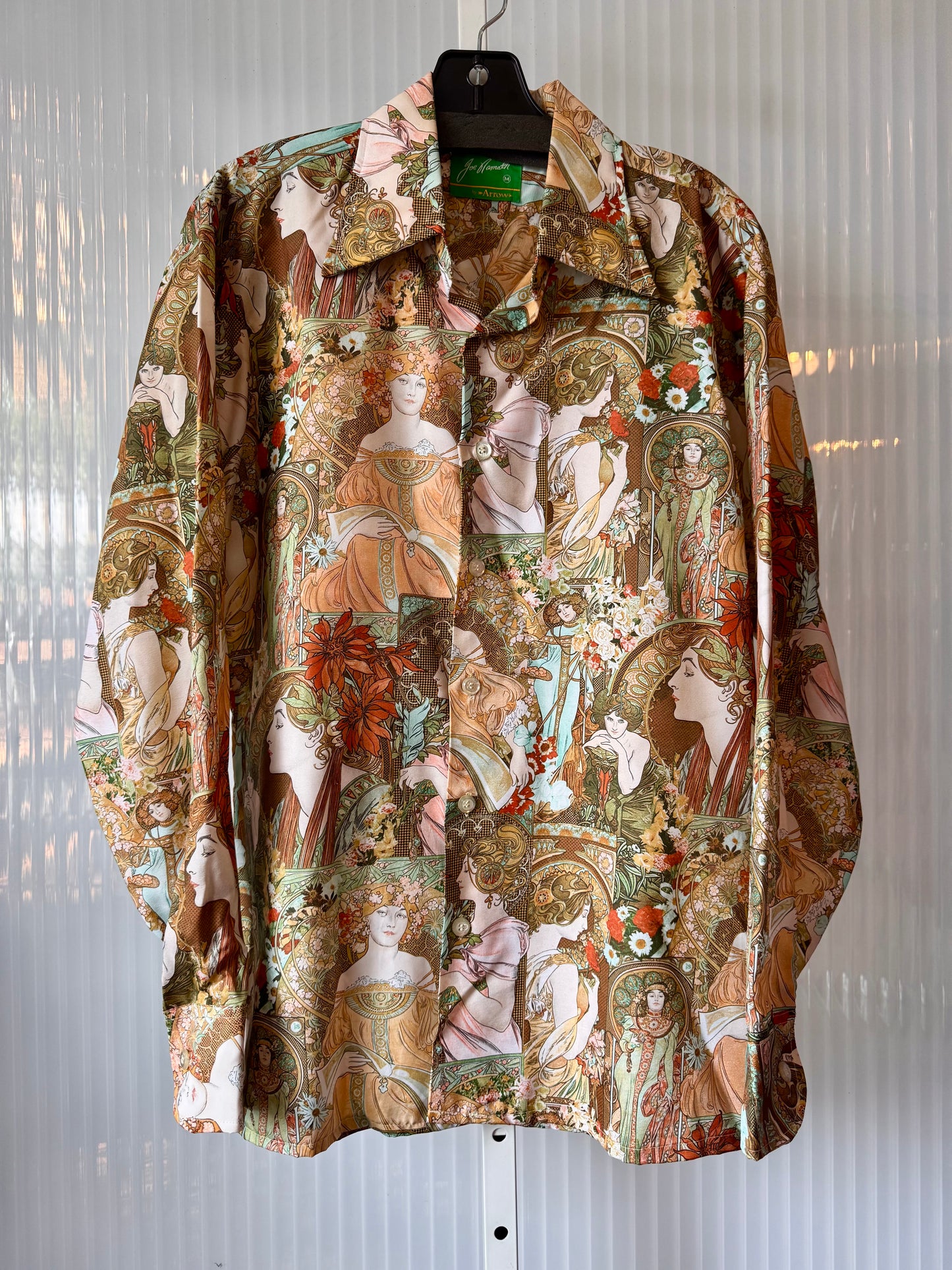 1970s Goddess Point Collar Button Up Shirt