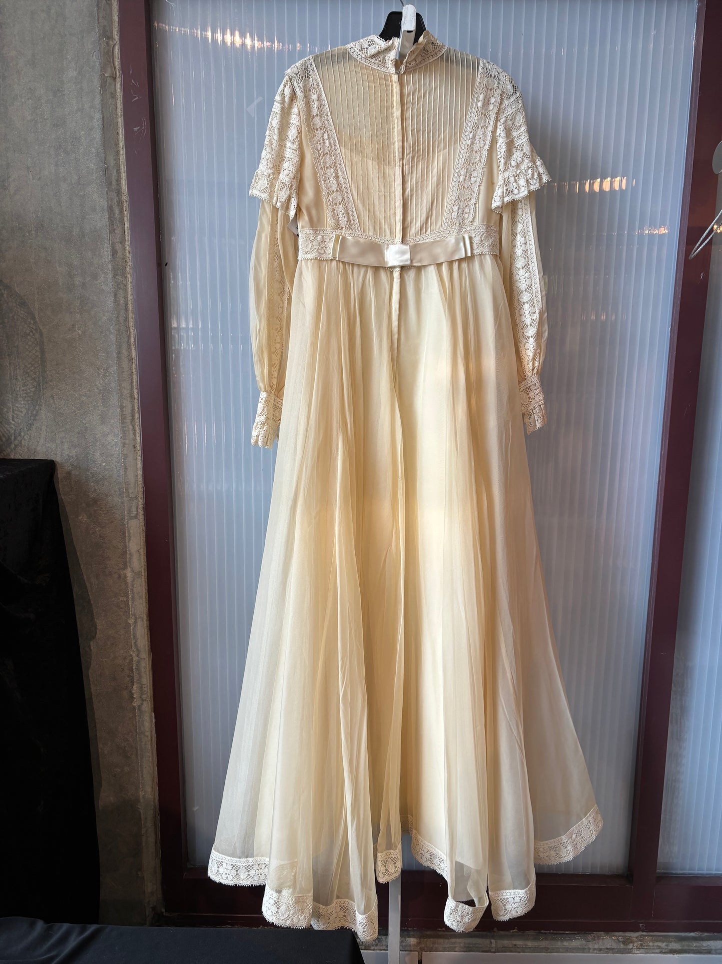 1970s Cream w/ Lace Prairie Dress