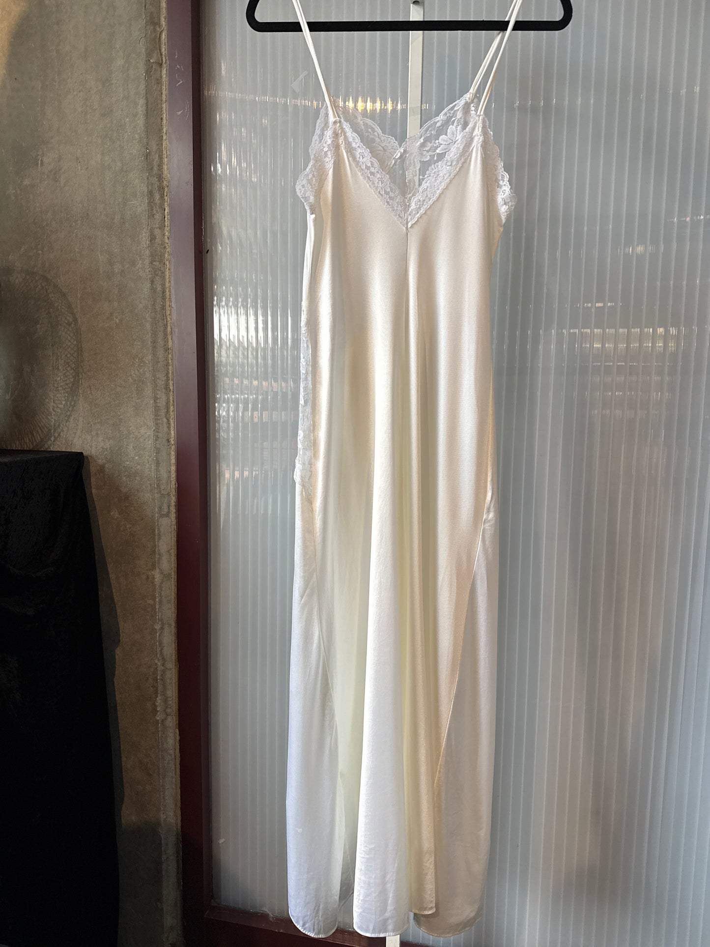 1970s White Peignoir Asymmetrical Set