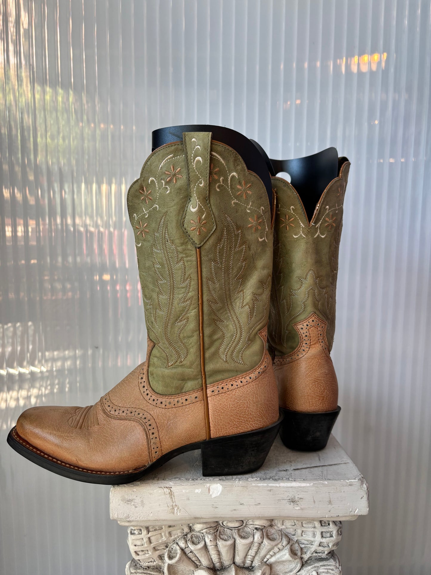 Ariat 2-Tone Green Tan Cowgirl Boots 6B