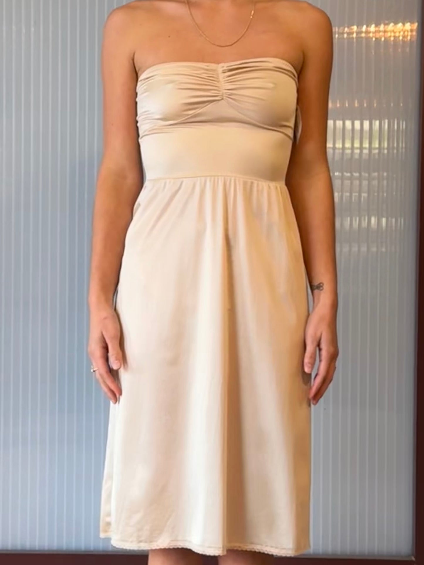 1970s L'eggs Nude Strapless Slip