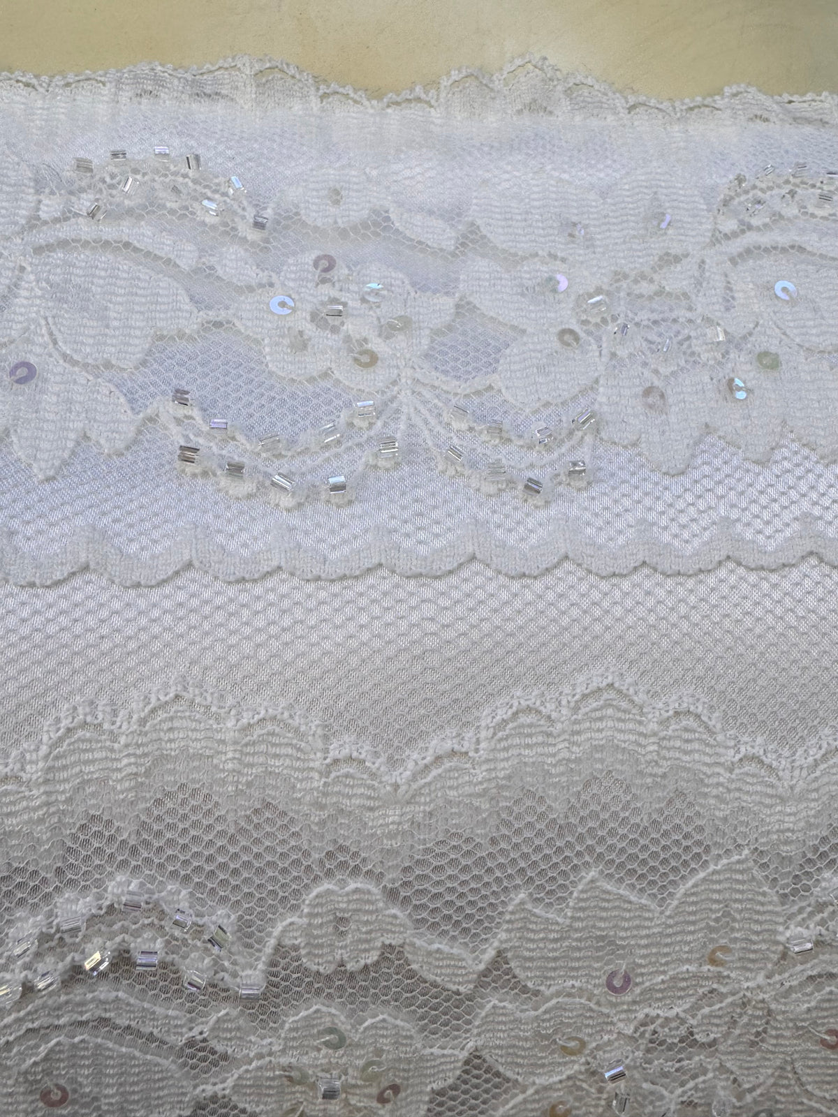 2010s White Strapless Lacy Satin Wedding Dress