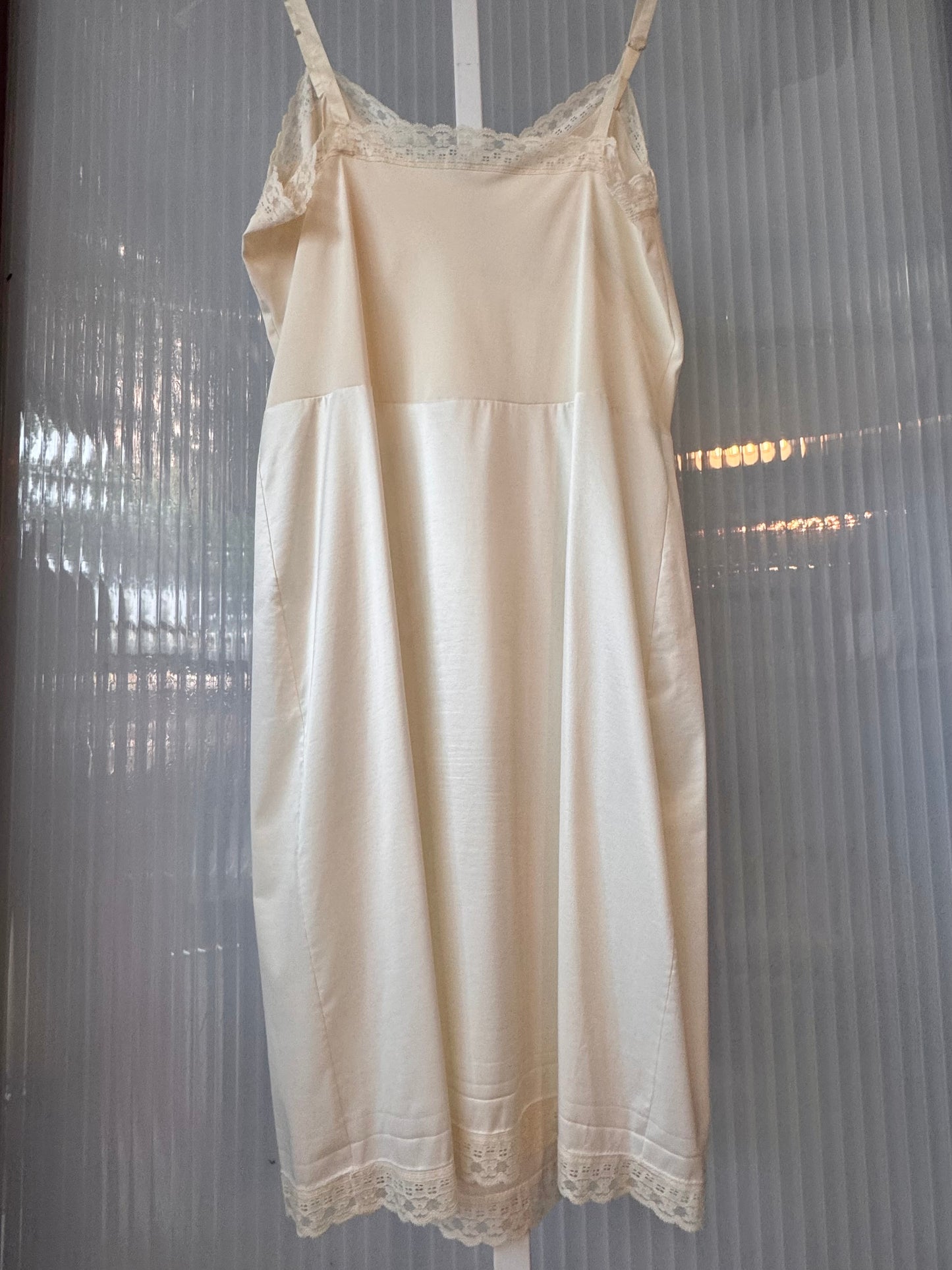 1970s Ivory Slip with Lace Hem