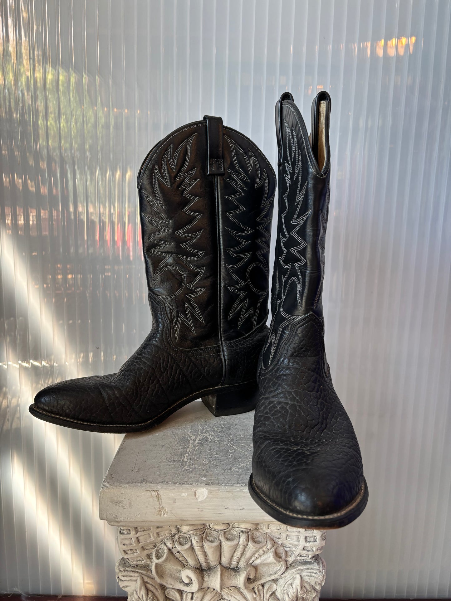 Black Leather w/ White Stitching Cowboy Boots USA 11EE