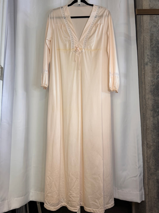 1970s Pale Peach Nightgown