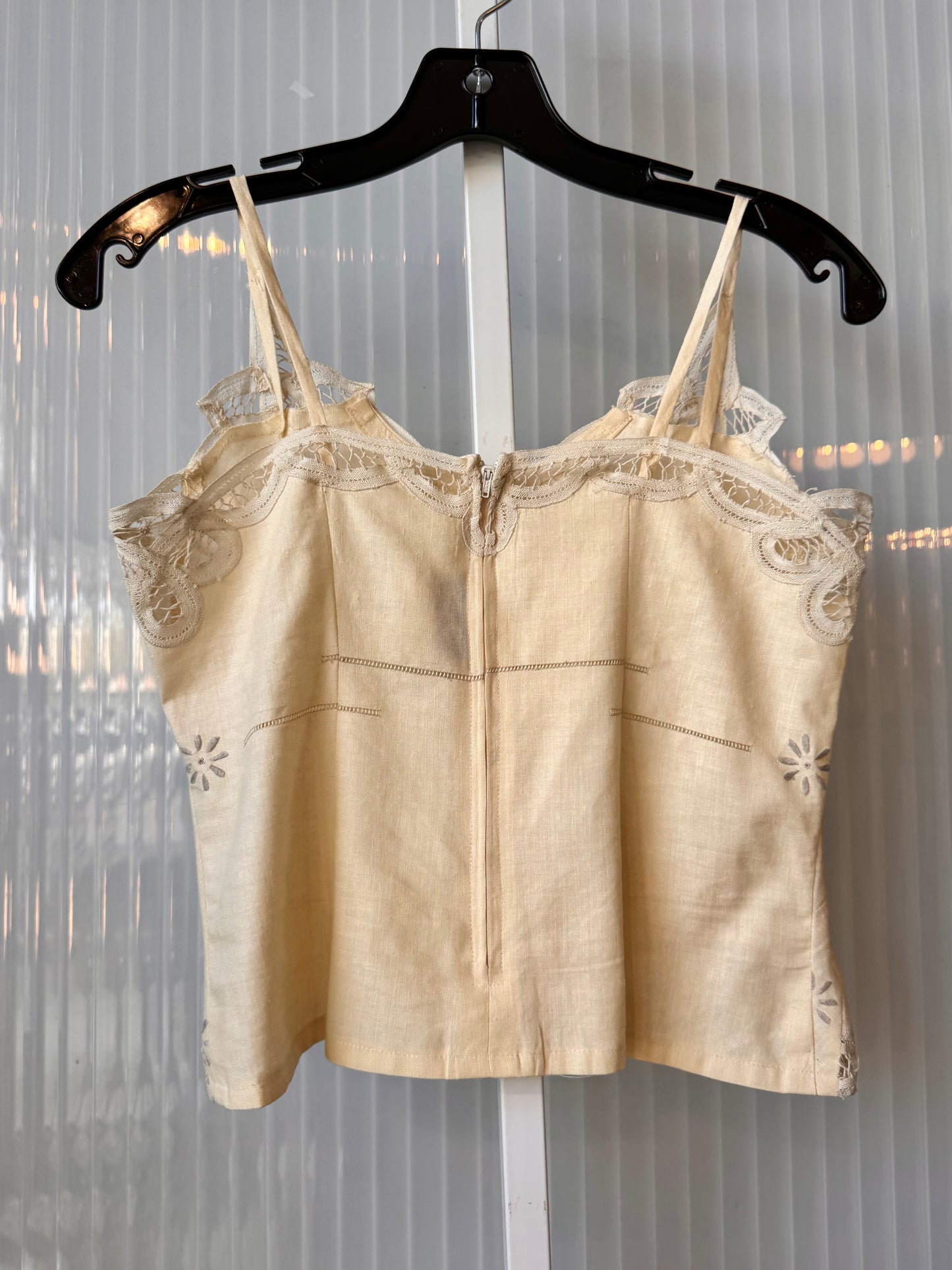 1970s Lacey Crochet Cream Linen Camisole Top