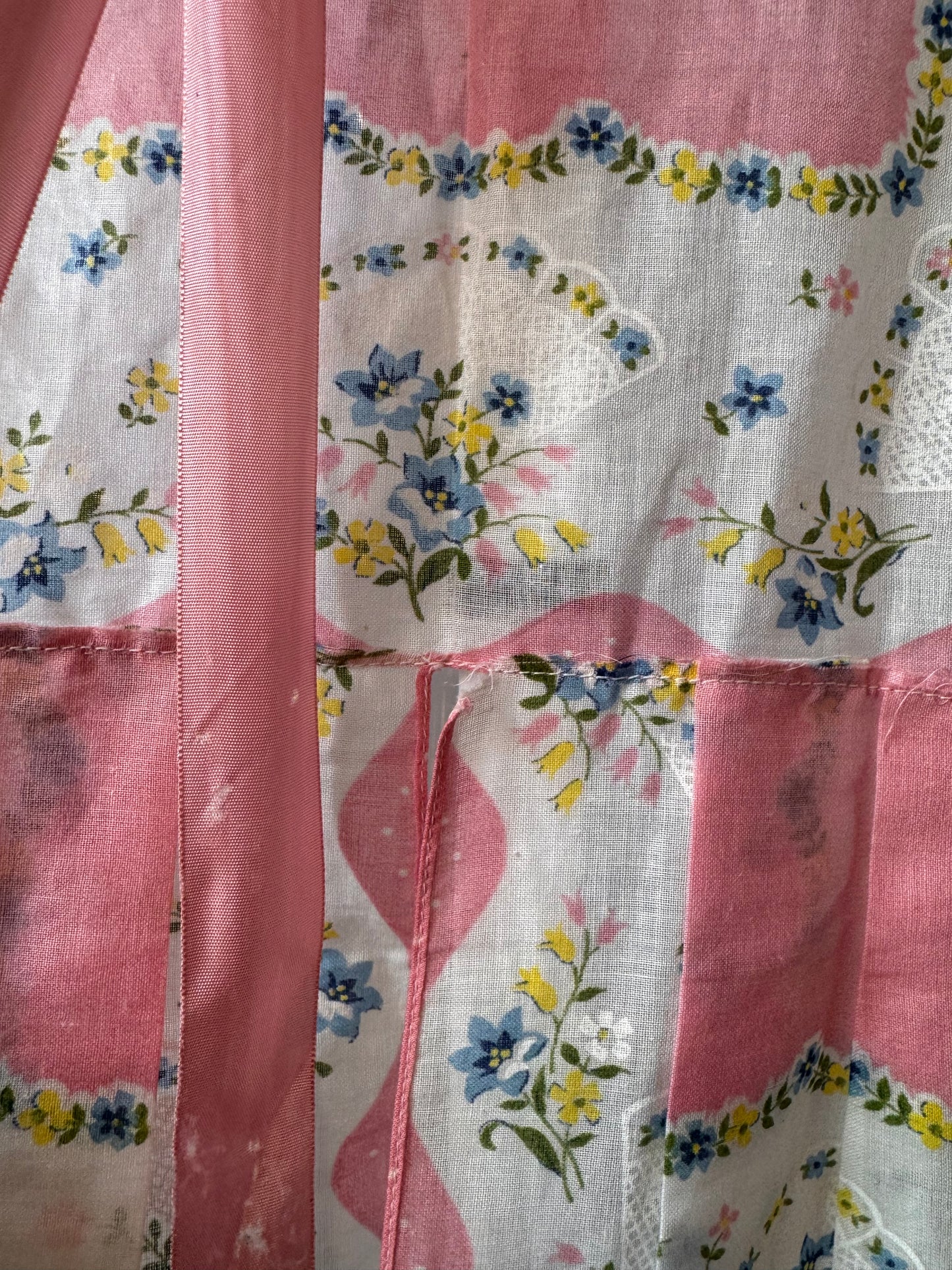 1950s Pink Floral Apron