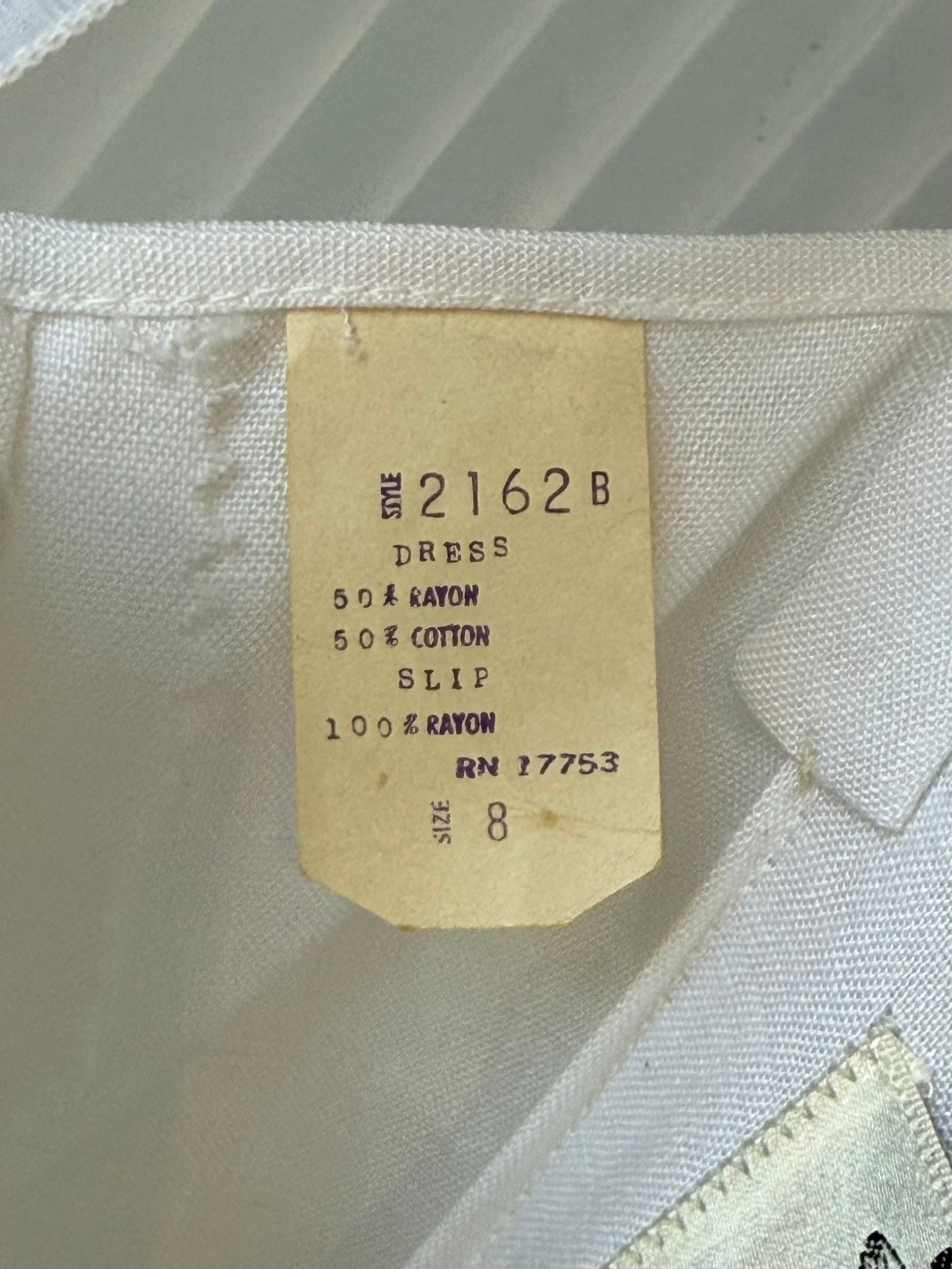 1960s White Sleeveless Simple Shift Dress