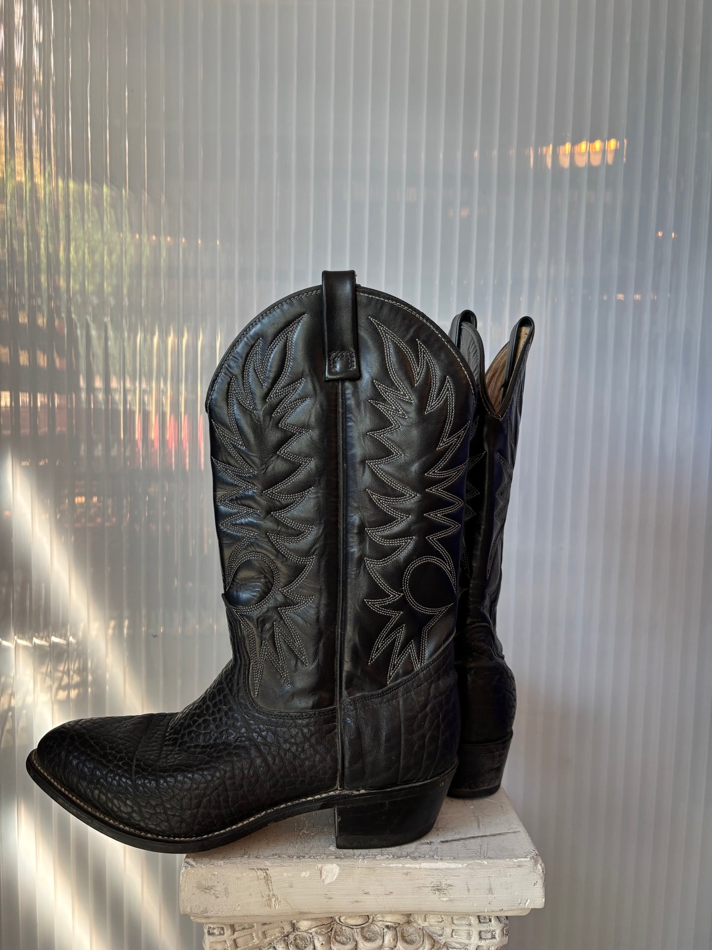 Black Leather w/ White Stitching Cowboy Boots USA 11EE