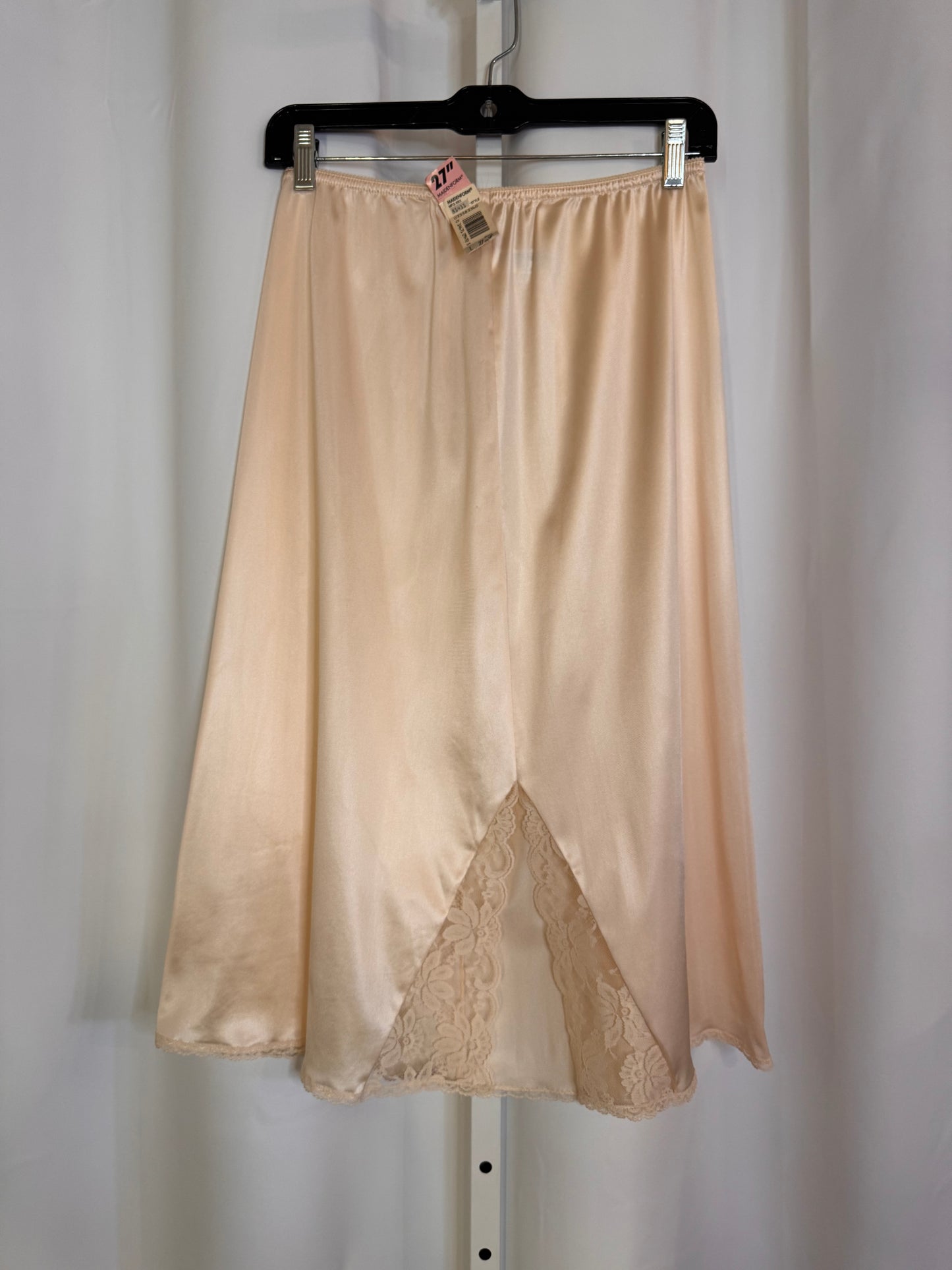 1970s Maidenform Peach Skirt Slip
