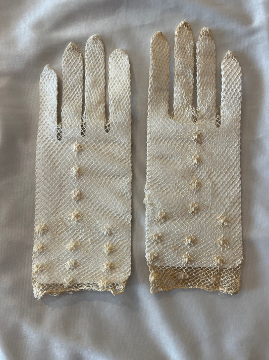Cream Fishnet Gloves