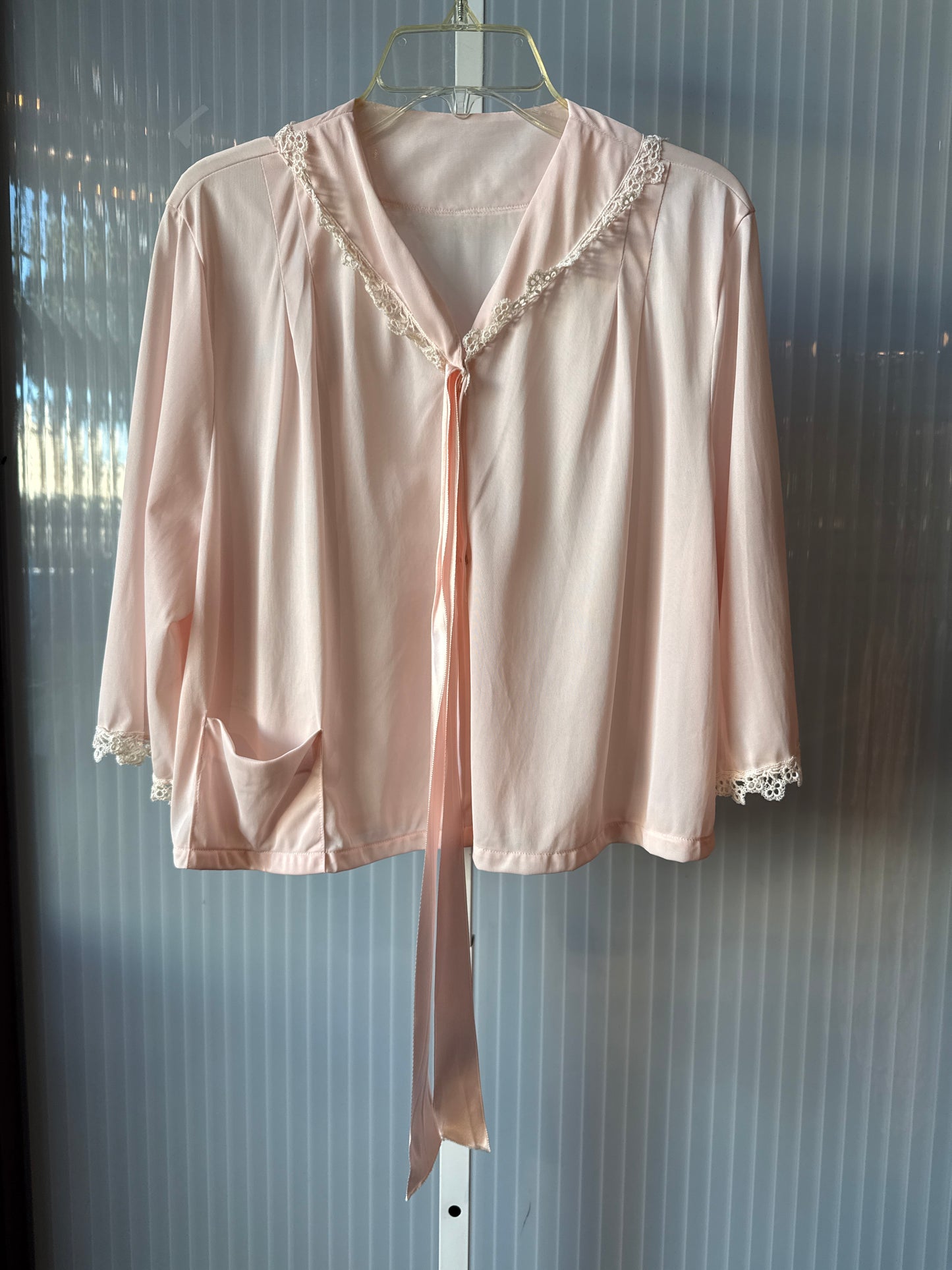 1970s Pink Bed Jacket with Floral Lace Trim
