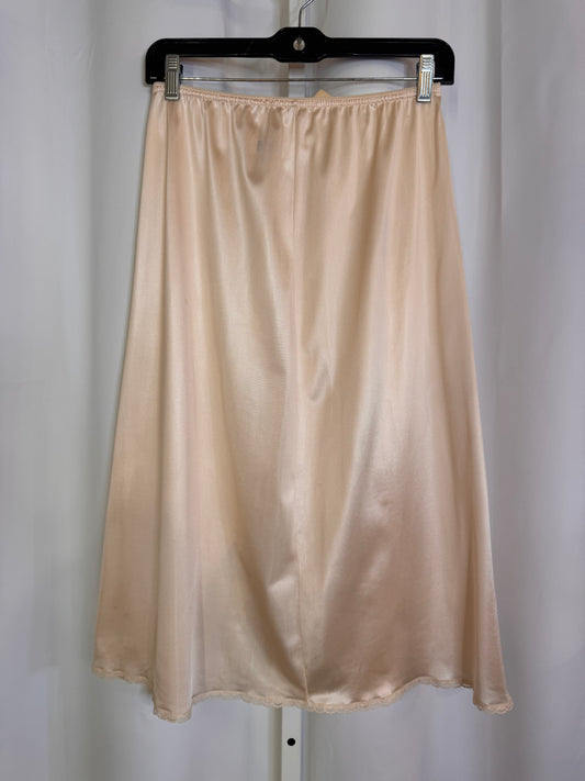 1970s Maidenform Peach Skirt Slip