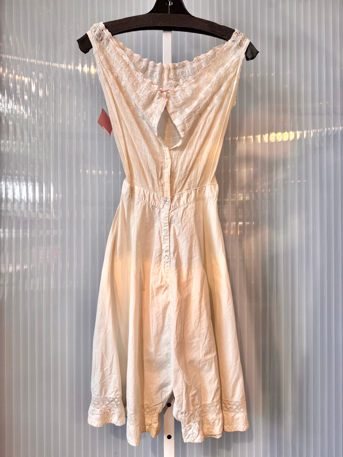 Edwardian Off-White Combinations