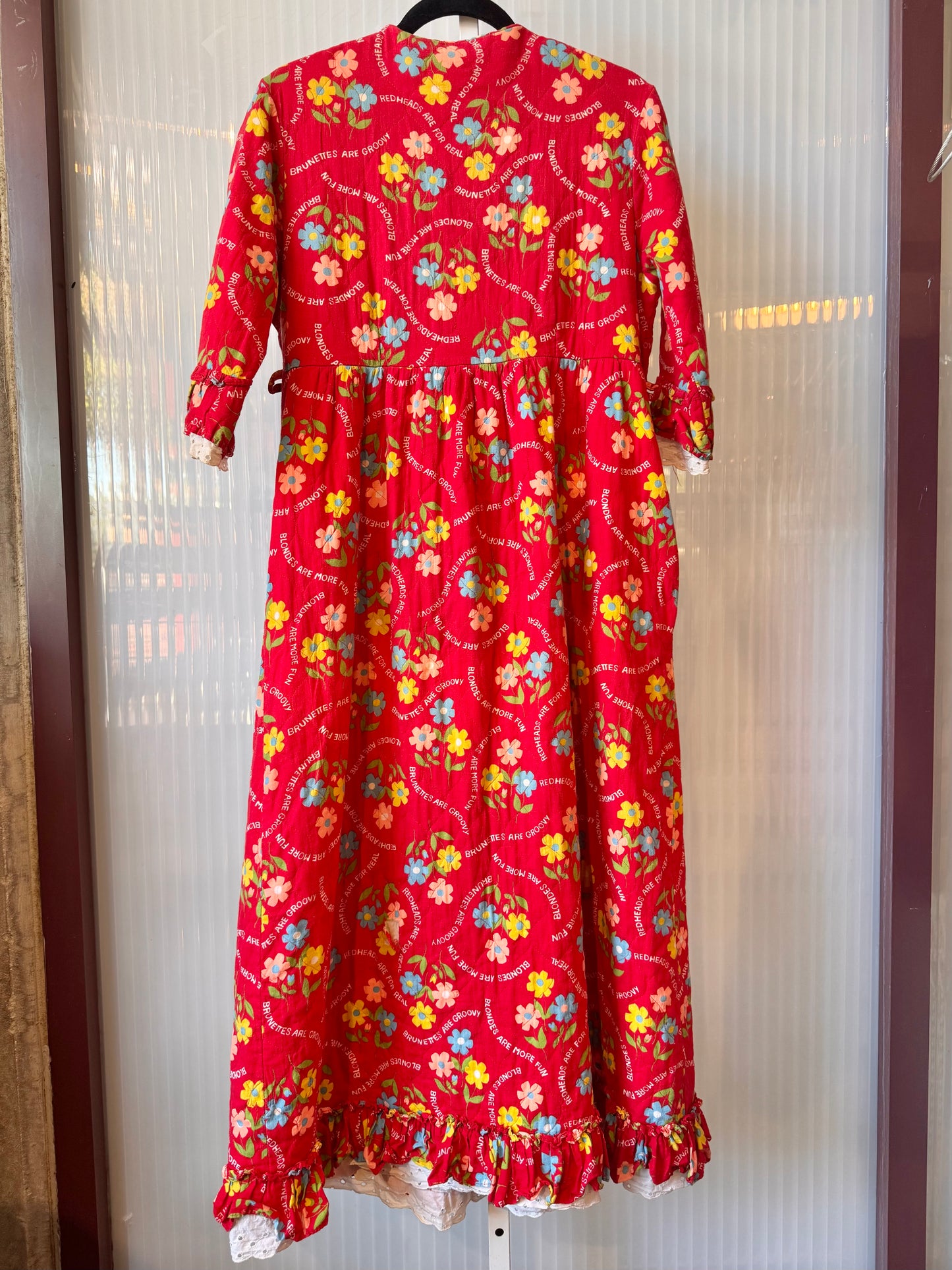 1960s Teen Scene Red Floral Robe