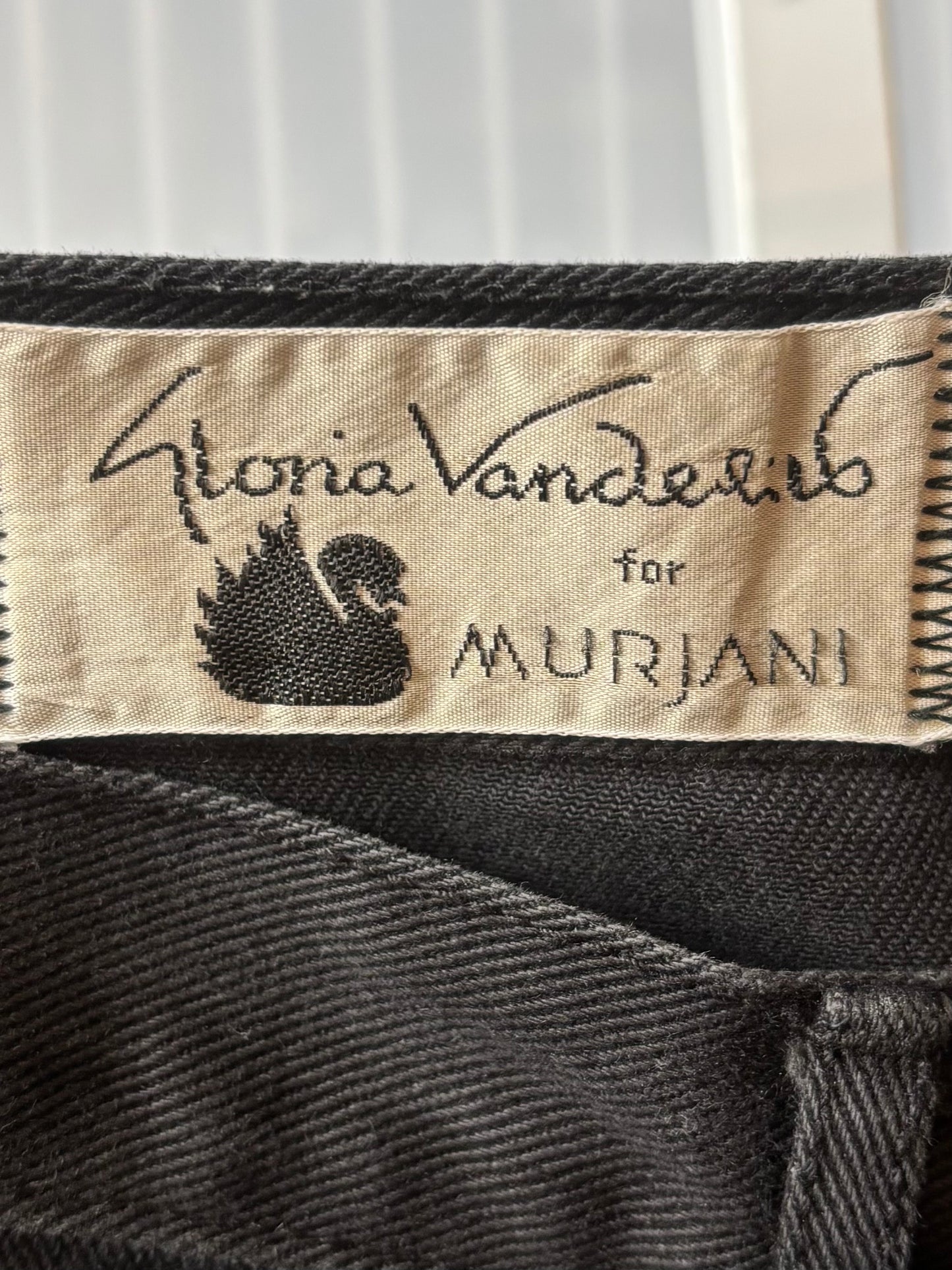 1980s Gloria Vanderbilt Black Denim Pants w/ Cream Piping