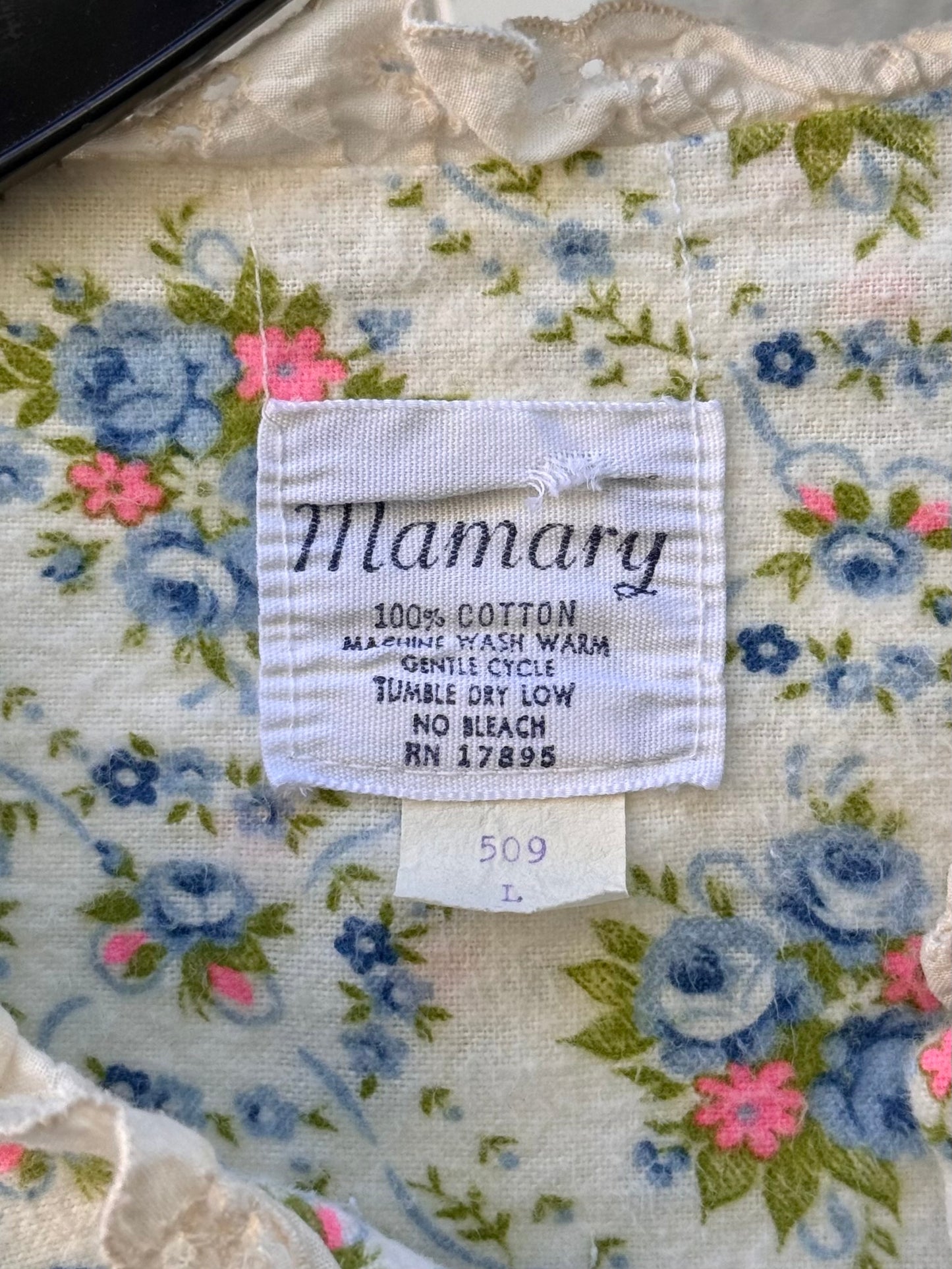 1960s Cream Floral Nightgown