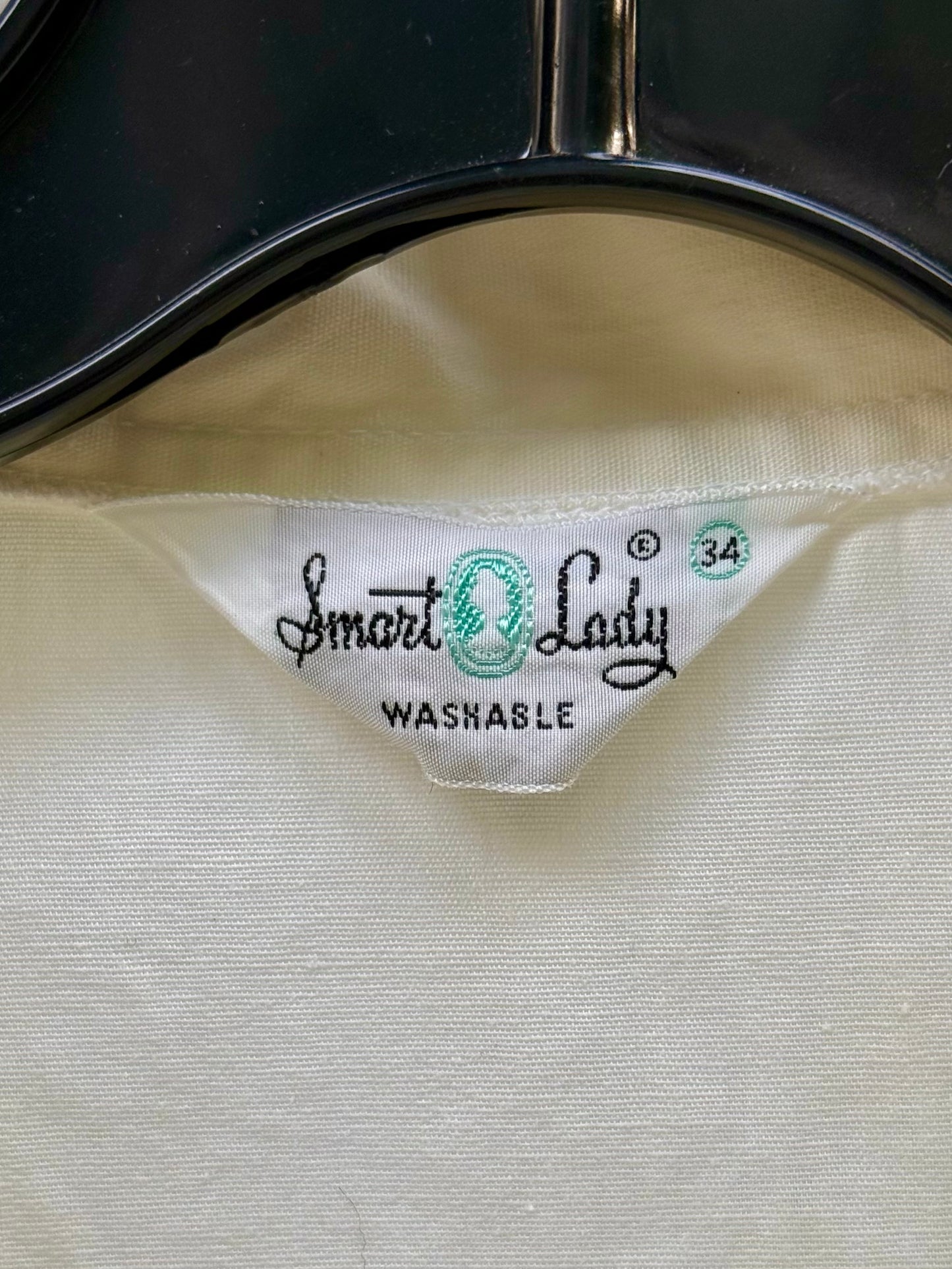 1960s Pale Yellow Collared Shirt w/ Embroidered Daffodil