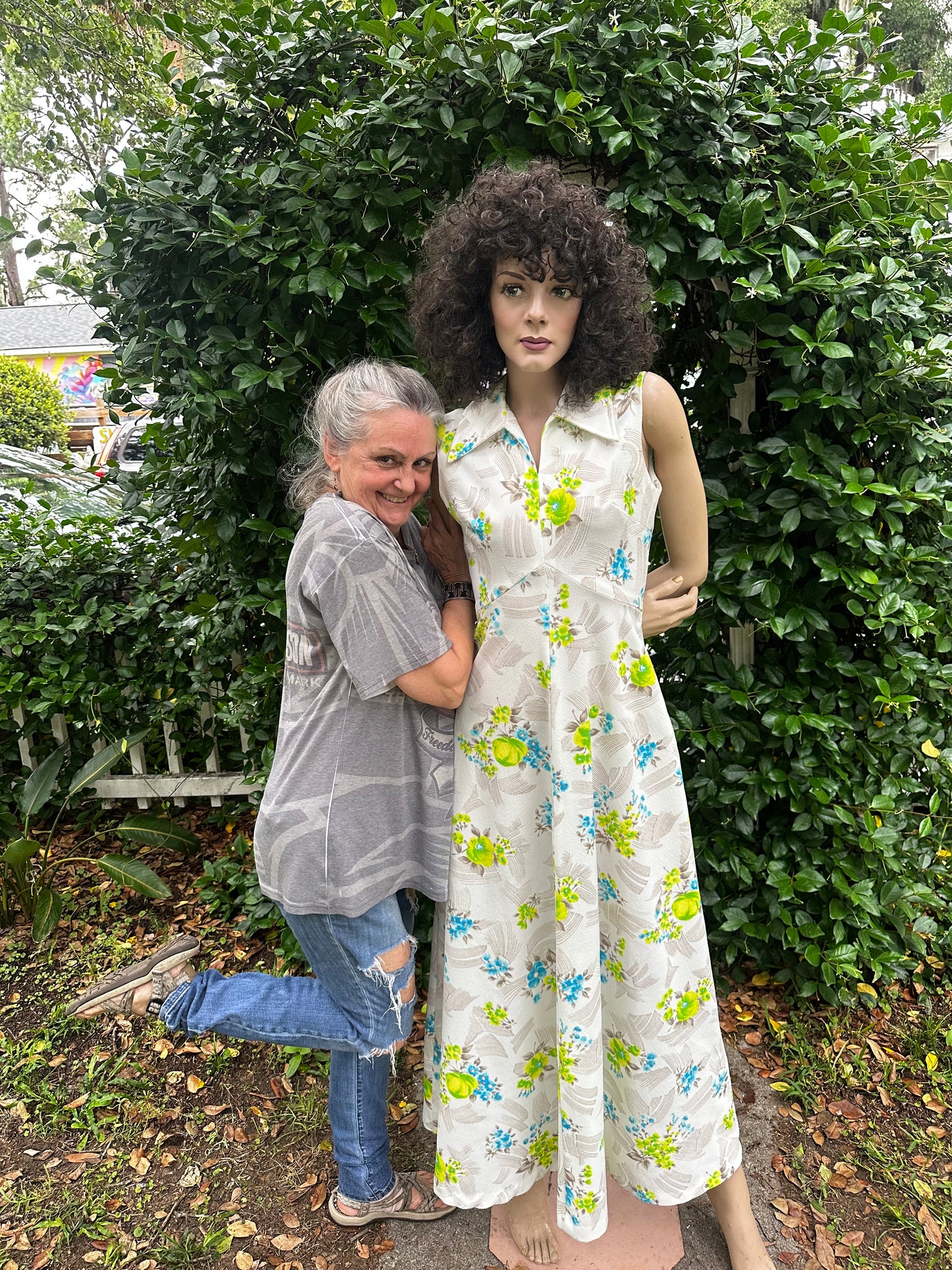 1970ās COLLARED DRESS