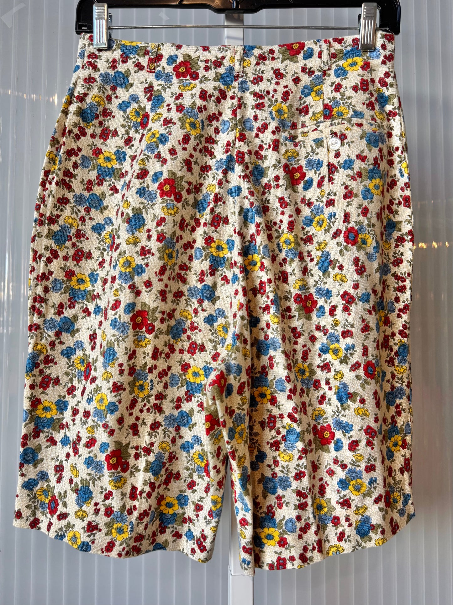 1960s Cream Red & Blue Floral Shorts