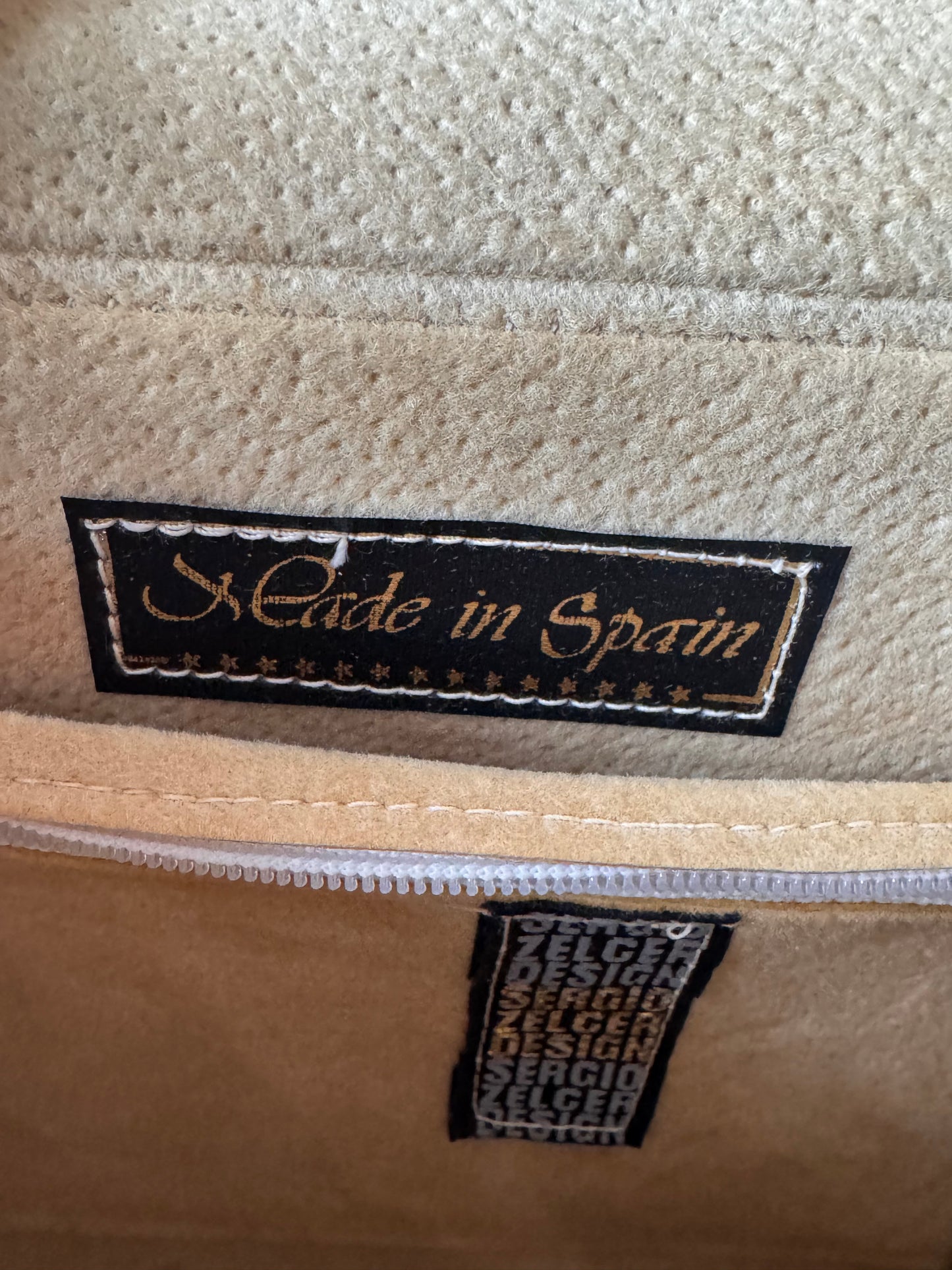 1980s White Leather Purse with Gold Chain Accent