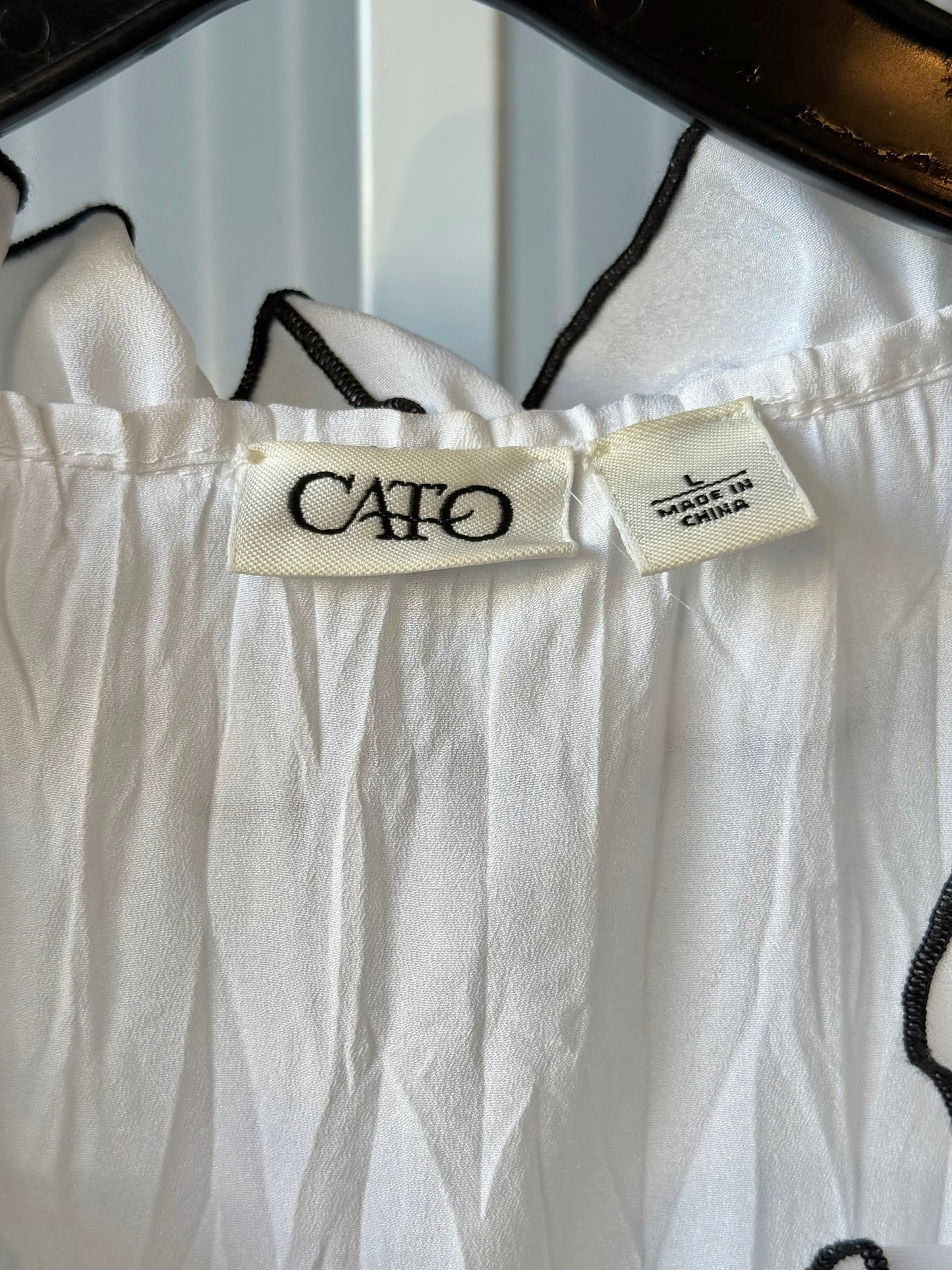 2000s White Ruffle Short Sleeve Blouse