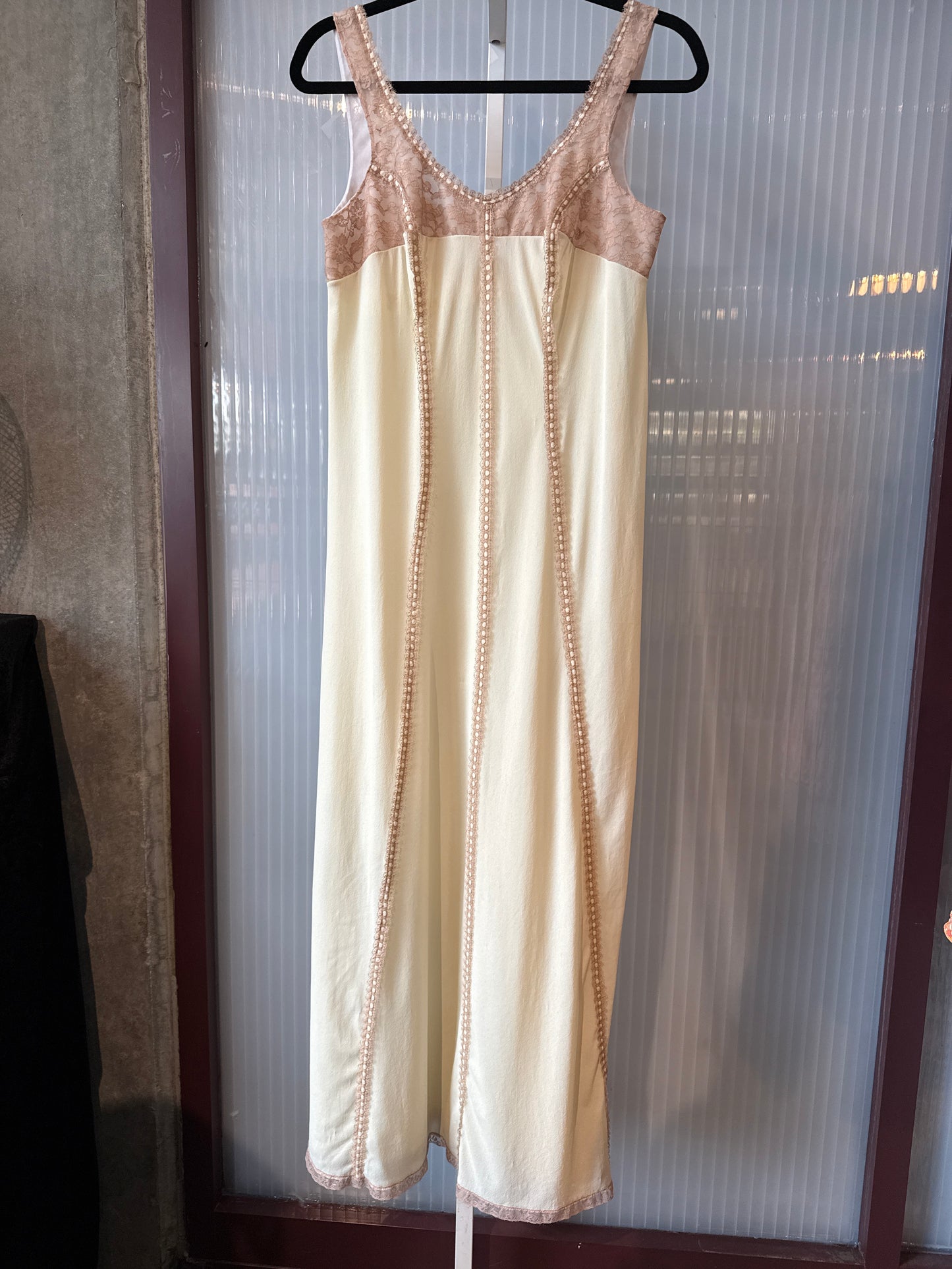 1960s Olga Nightgown w/ Lace Details