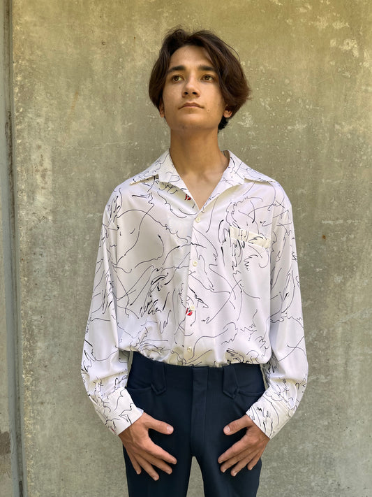 1970s Touch of Class Abstract Faces White Button-up