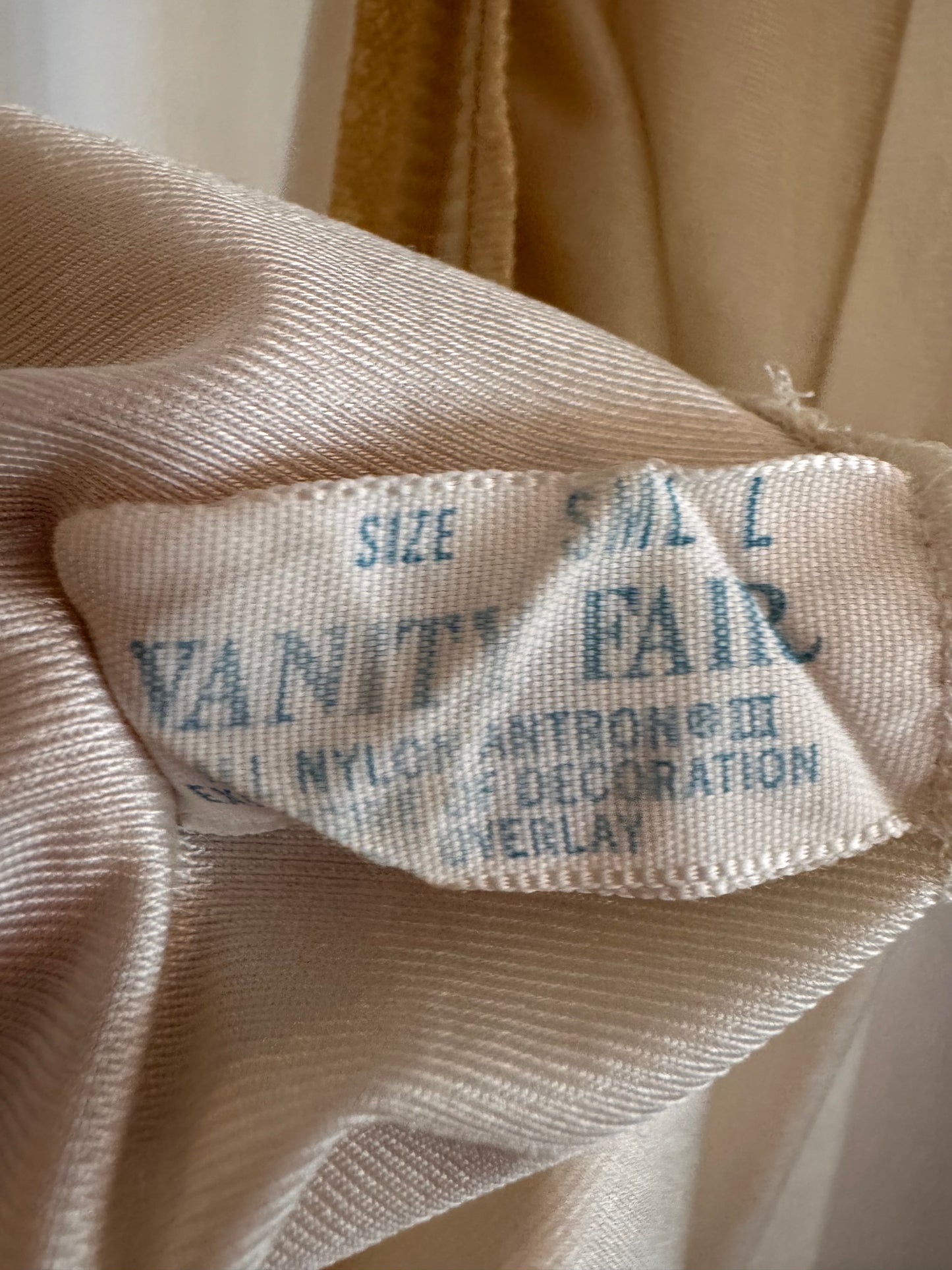 1970s Cream Skirt Slip with Lace Hem