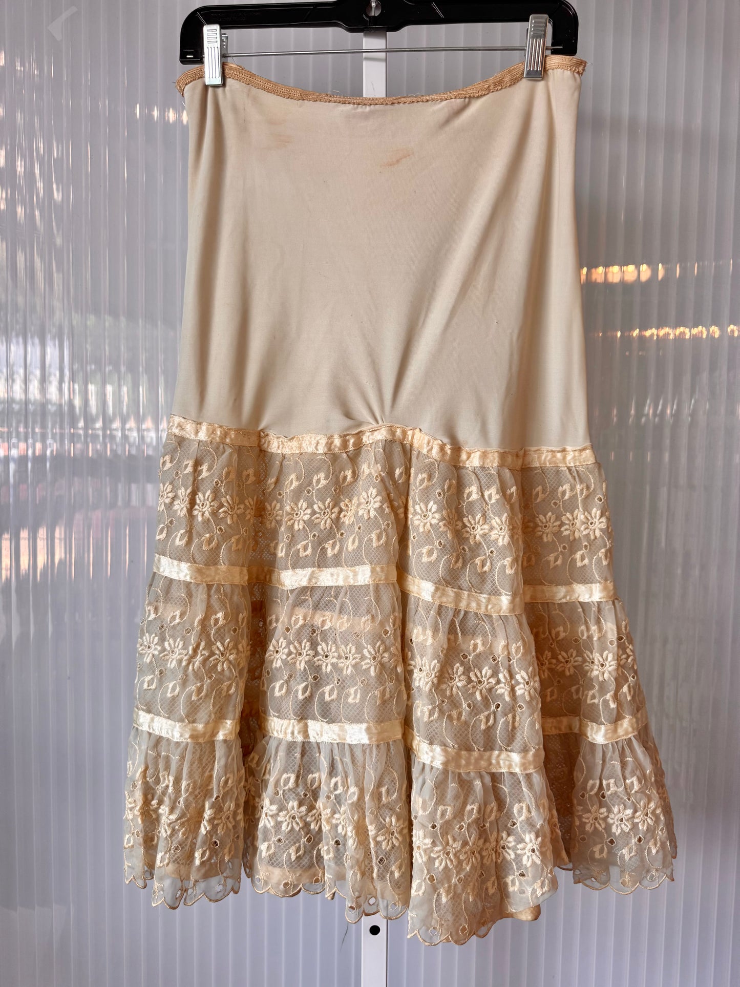 1940s Off-White Embroidered Petticoat