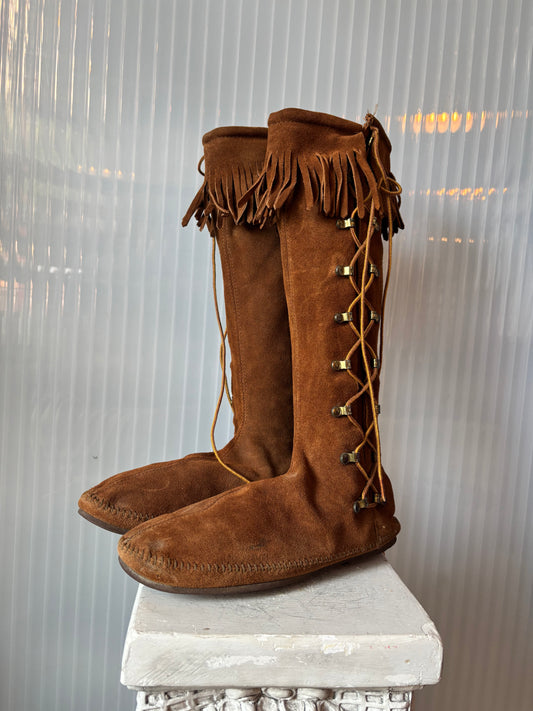 Minnetonka Brown Suede Fringe Knee-high Moccasins w/ Grommets size 11