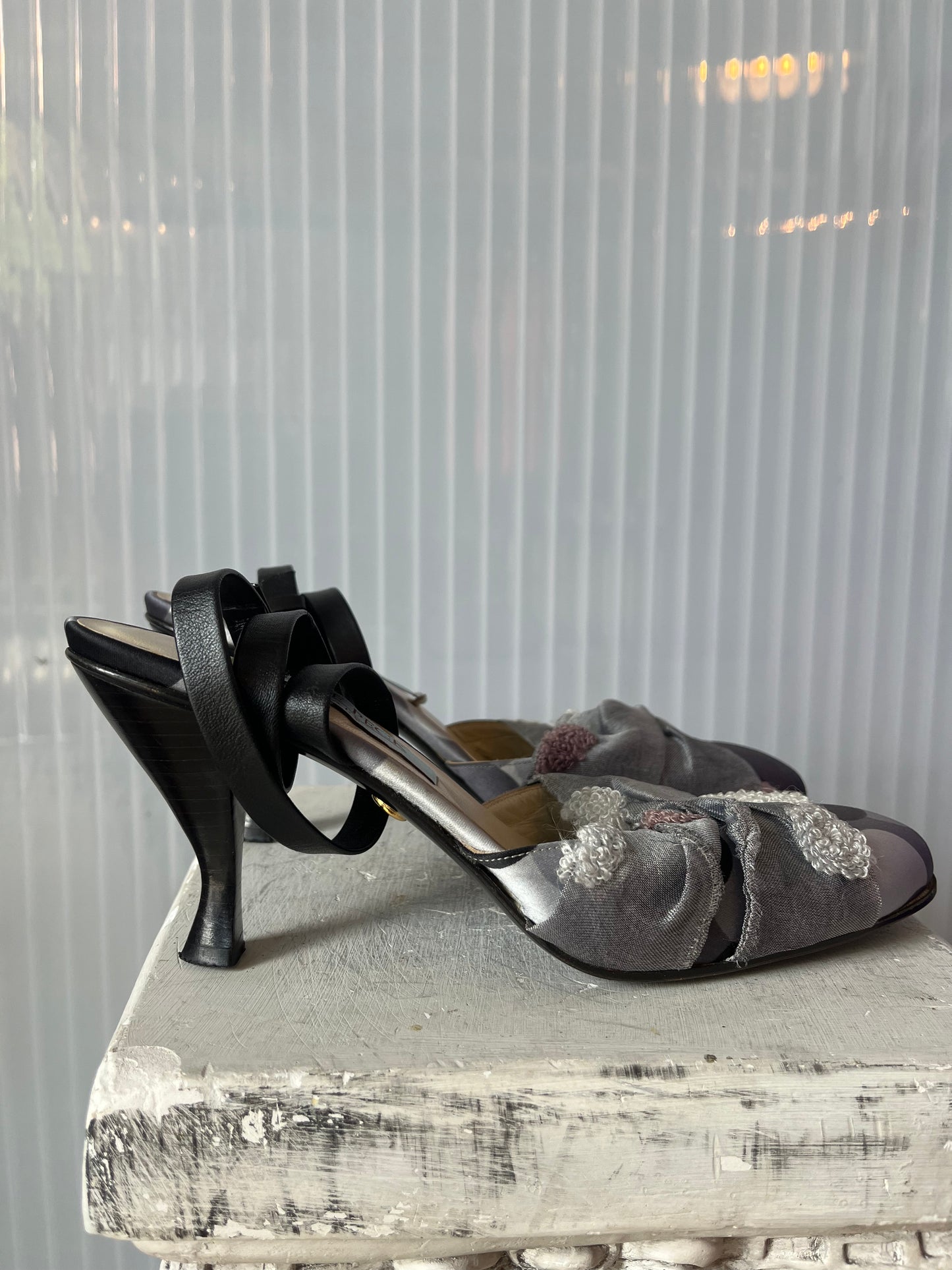 Terre Peck Black & Grey Kitten Heels