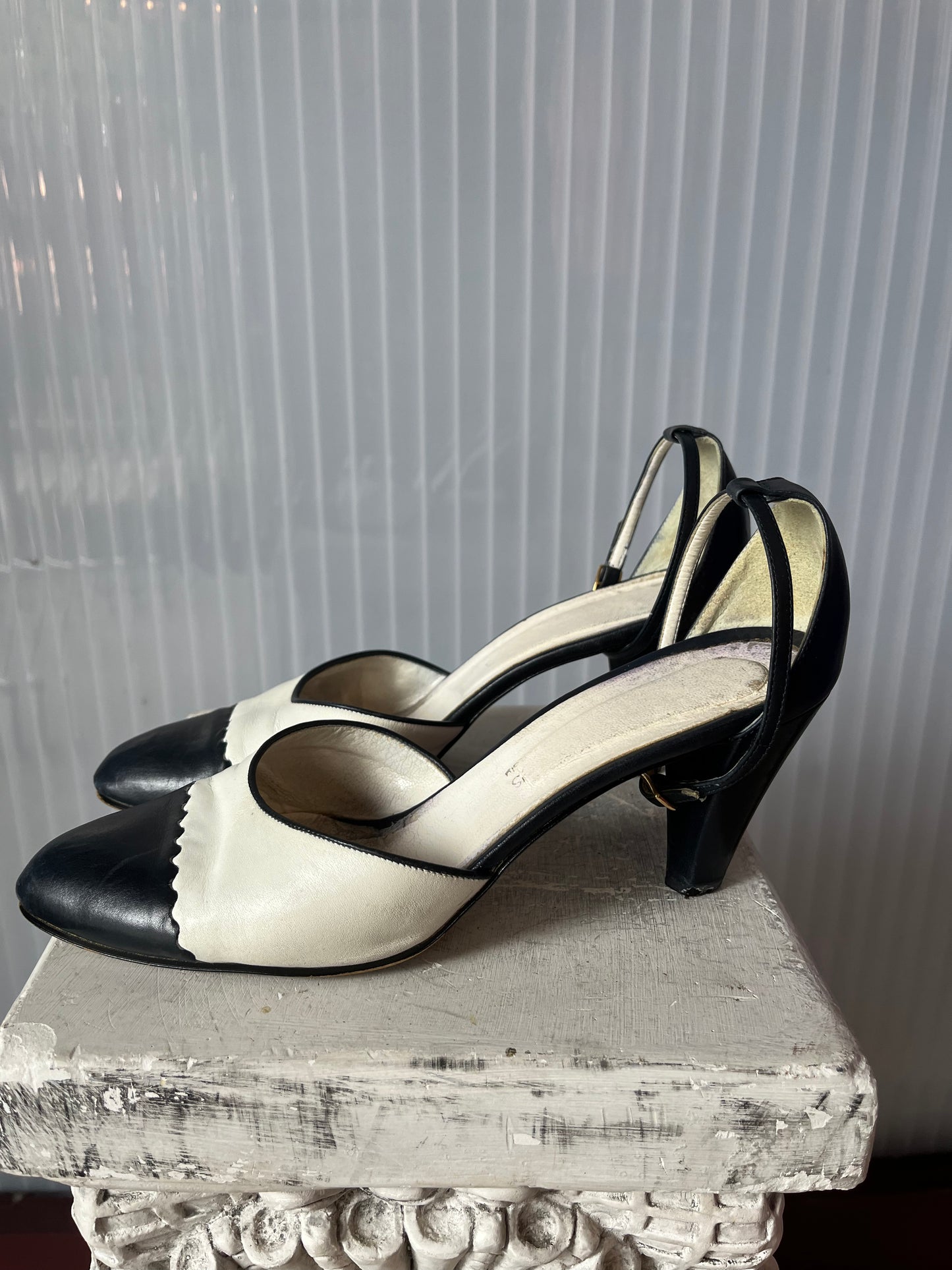1950s Two Tone Heels w/ strap