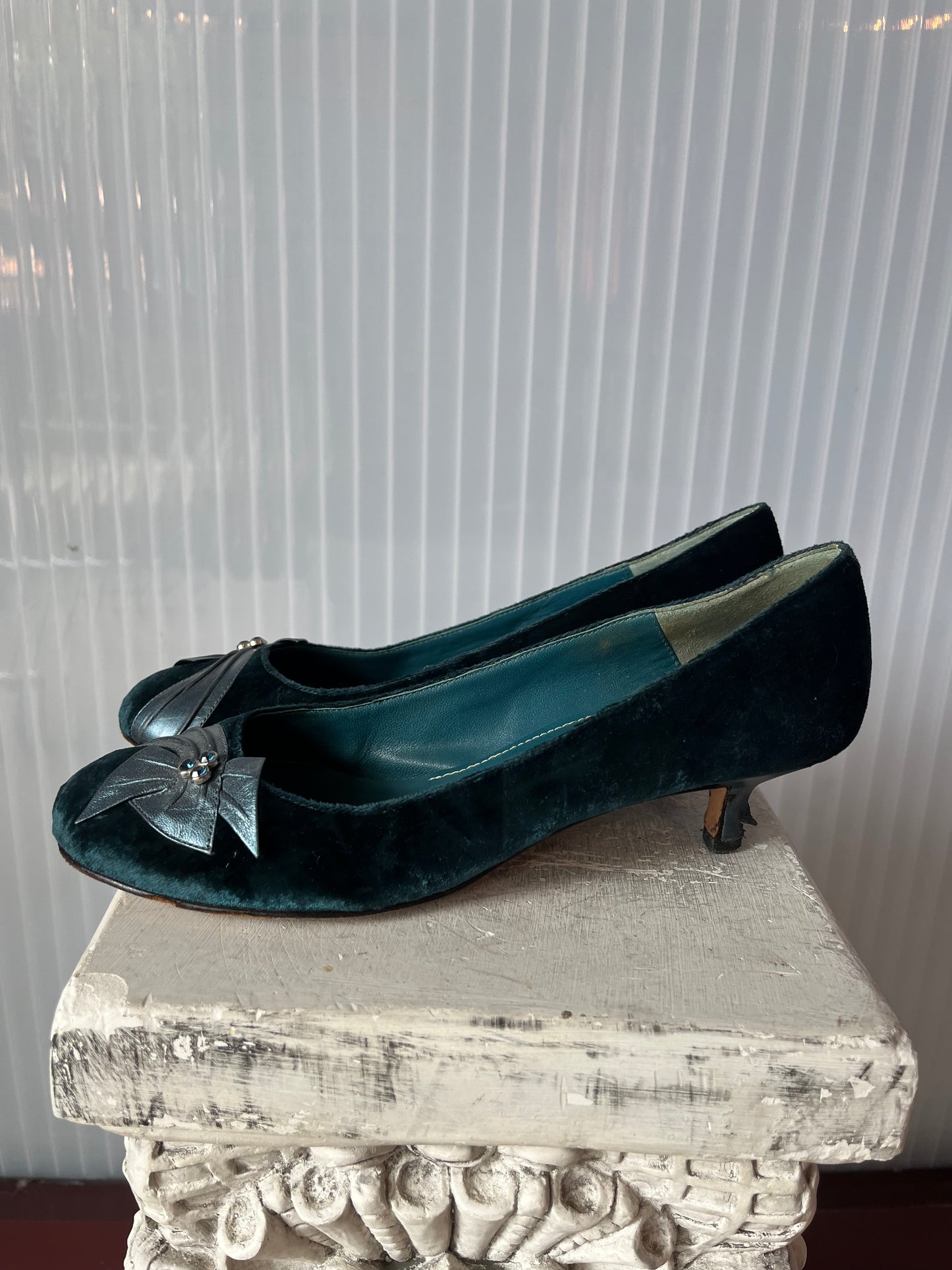 1980s Turquoise Velvet Heels