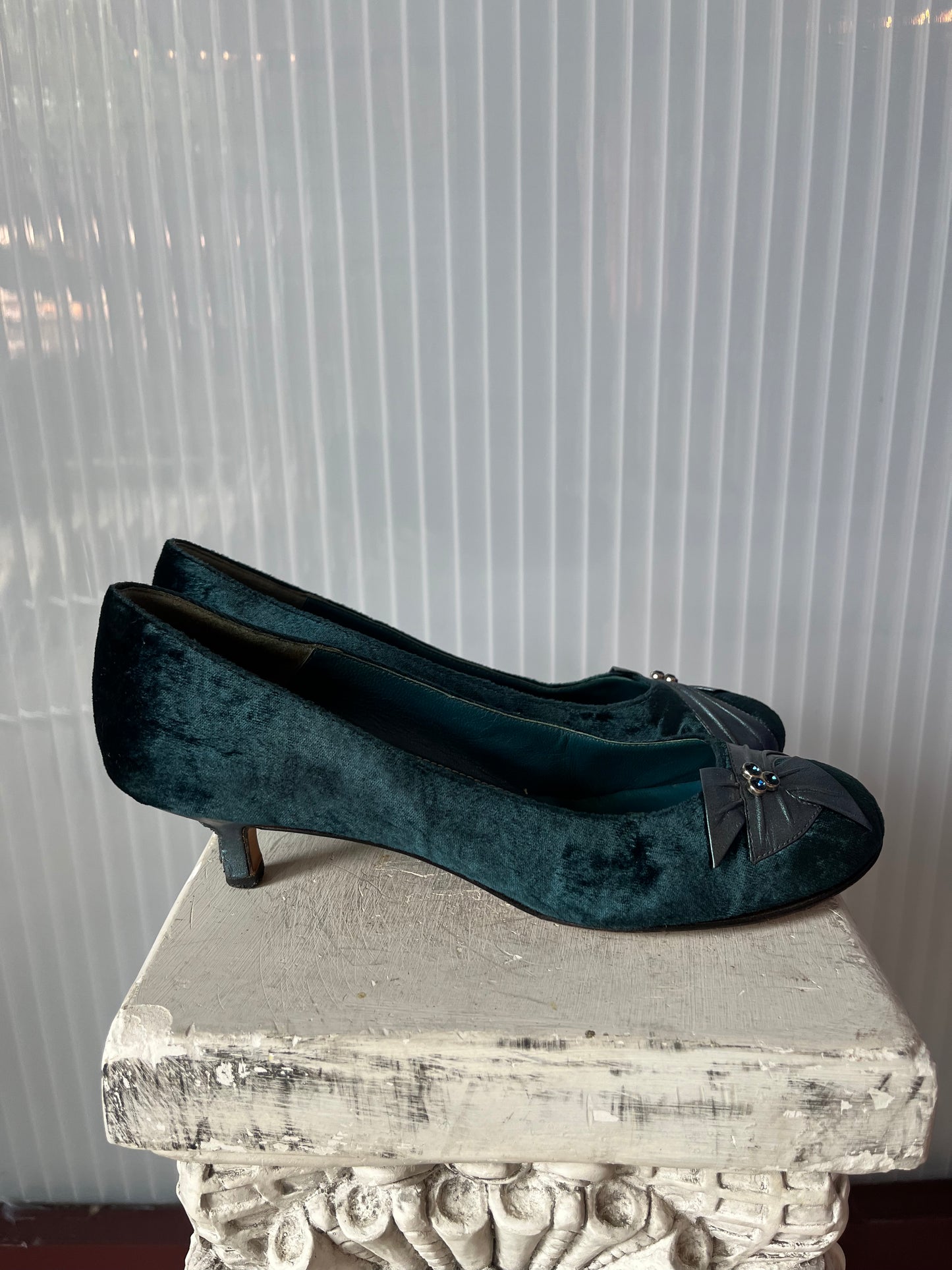 1980s Turquoise Velvet Heels