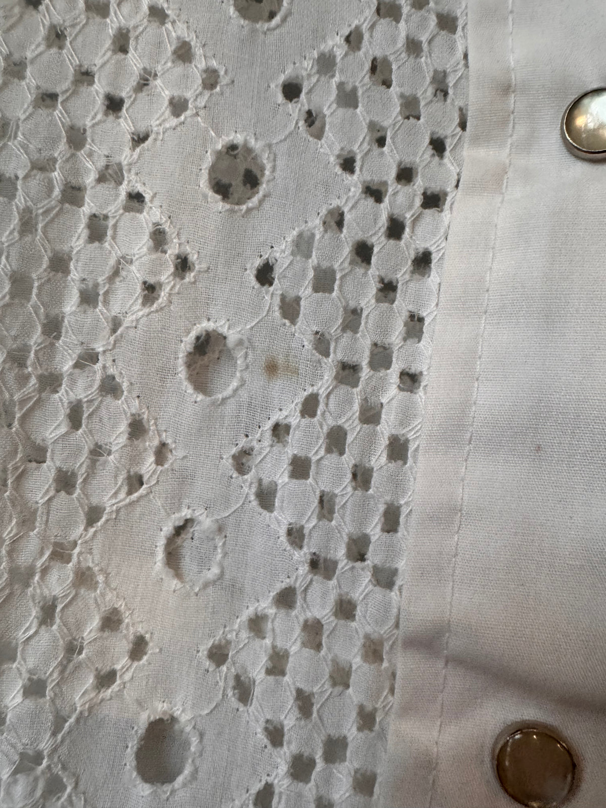 1970s White Point-Collar Eyelet-Lace Western Snap Shirt