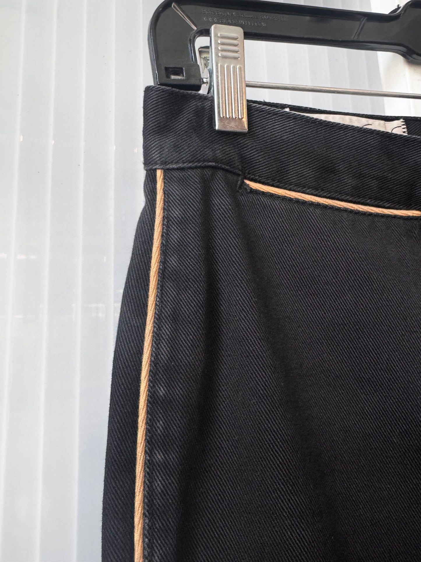 1980s Gloria Vanderbilt Black Denim Pants w/ Cream Piping