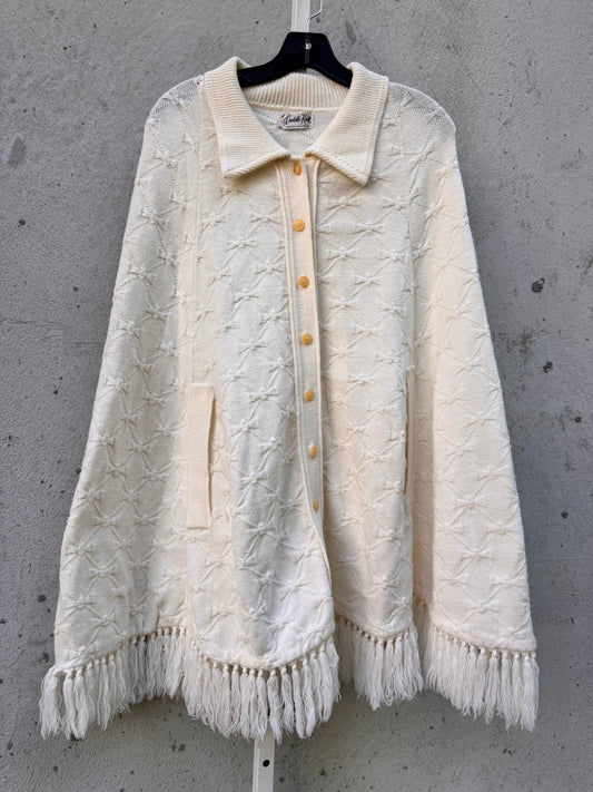 1970s White Bow-Knit Poncho with Fringe