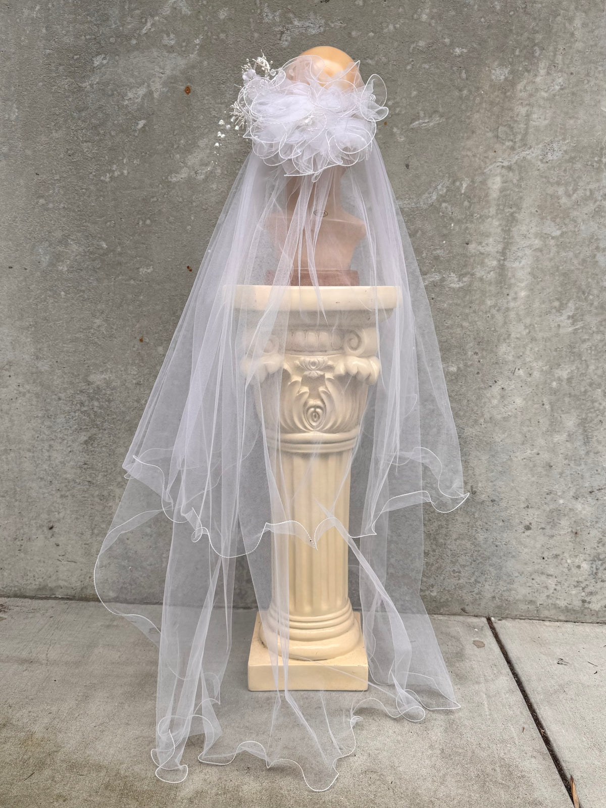 1960s White Pearl Crown Veil