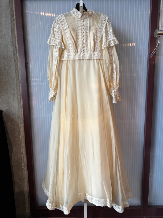 1970s Cream w/ Lace Prairie Dress