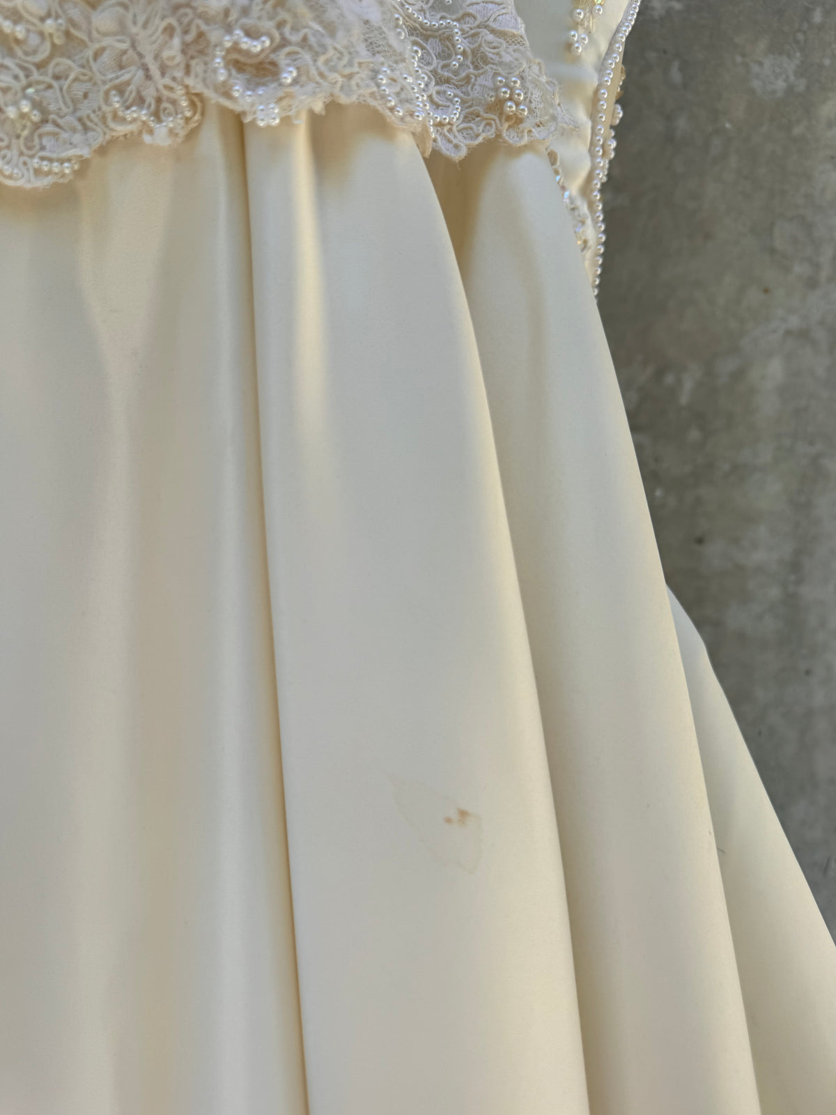 1980s Ivory Beaded Lace Long Sleeve A-Line Wedding Dress