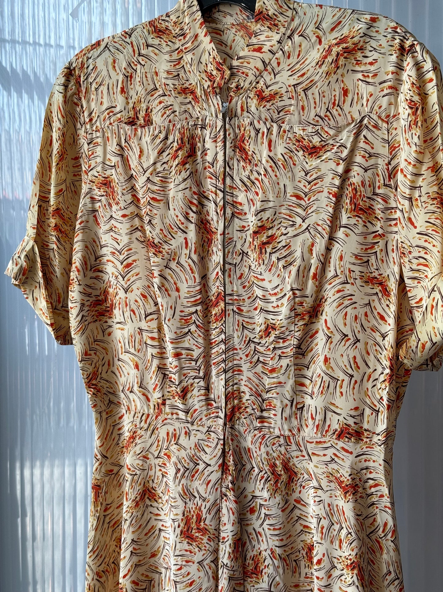 1940s Orange and Cream Abstract Patterned Dress