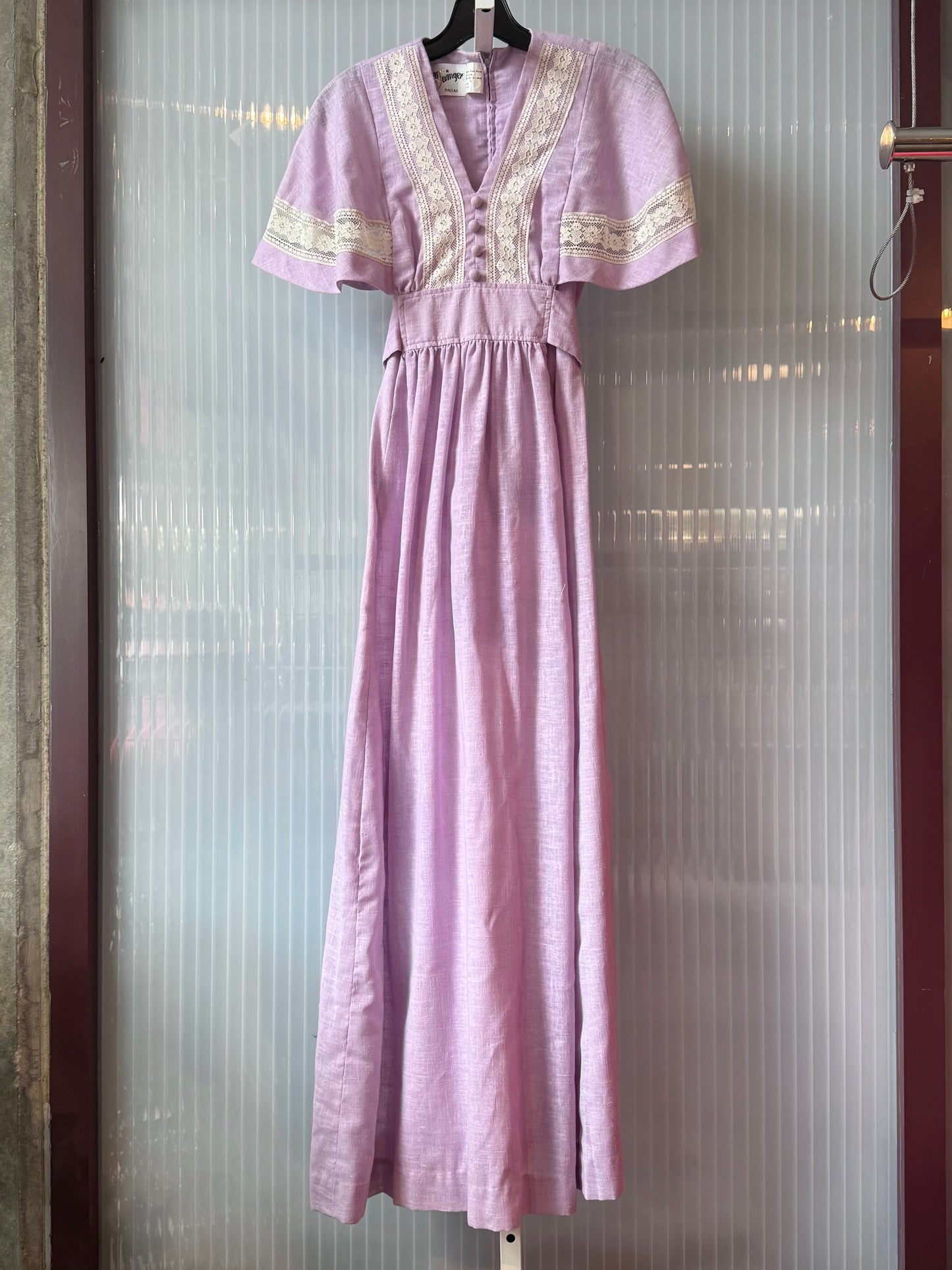 1970s Lavender Linen Dress w/ Cream Lace Details