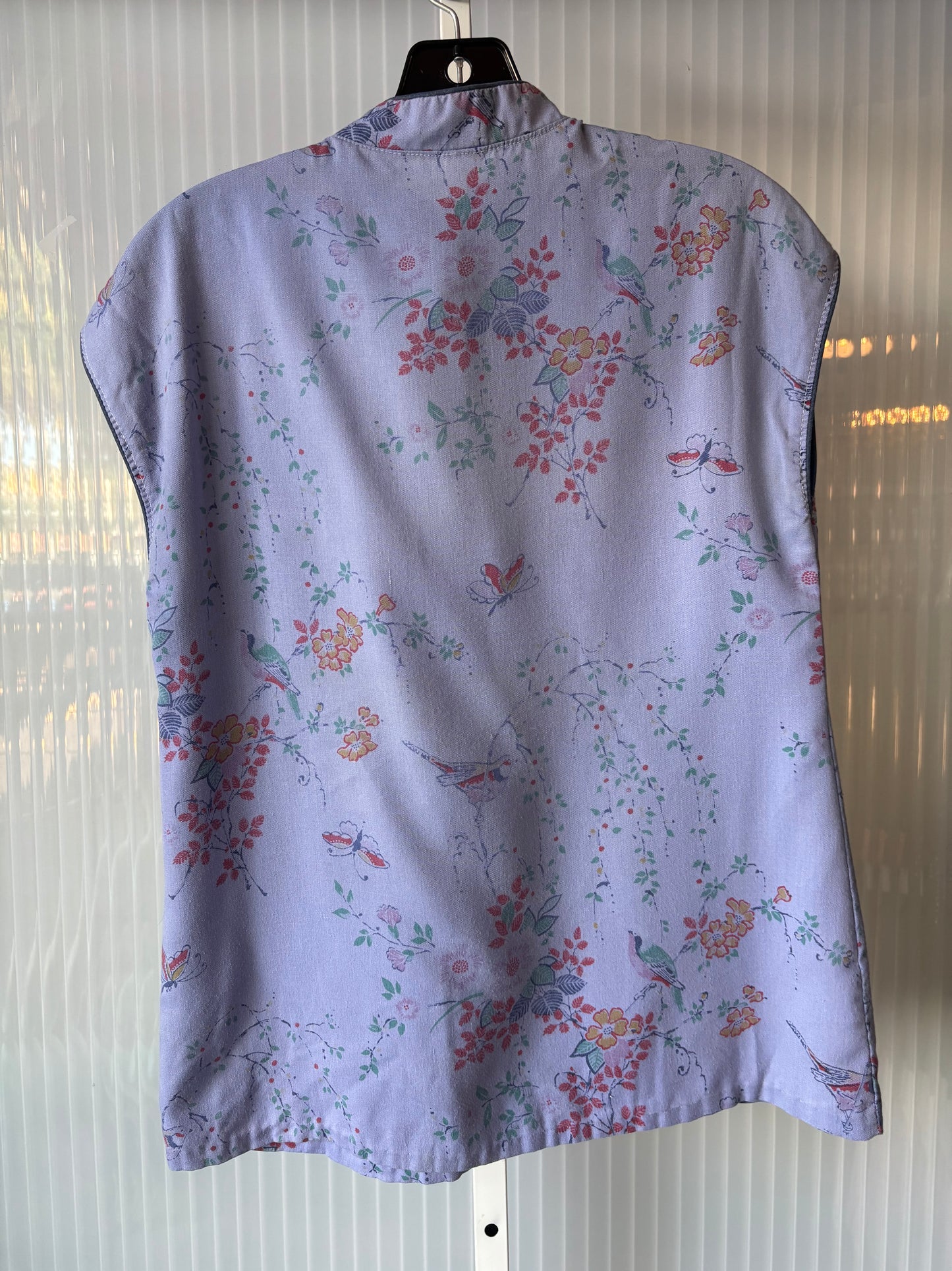 1970s Lavender Mandarin Collar Sleeveless Blouse