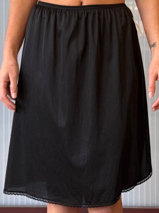 1980s Vanity Fair Black Skirt Slip