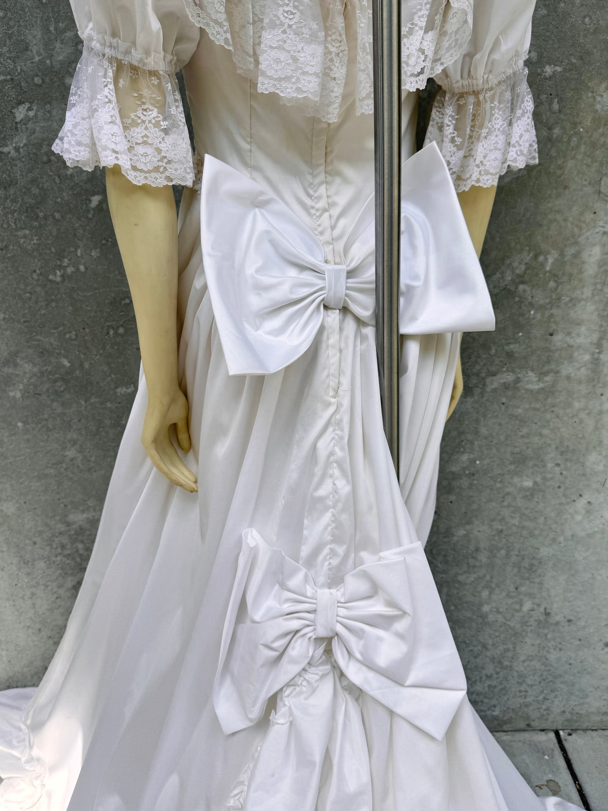 1980s does Renaissance Princess White Wedding Dress